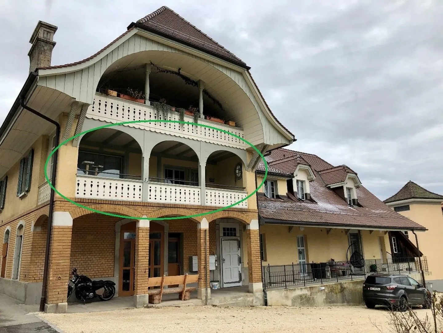 Appartement moderne avec balcon XXL au centre du village d'Oberbalm - Photo 2 sur 10