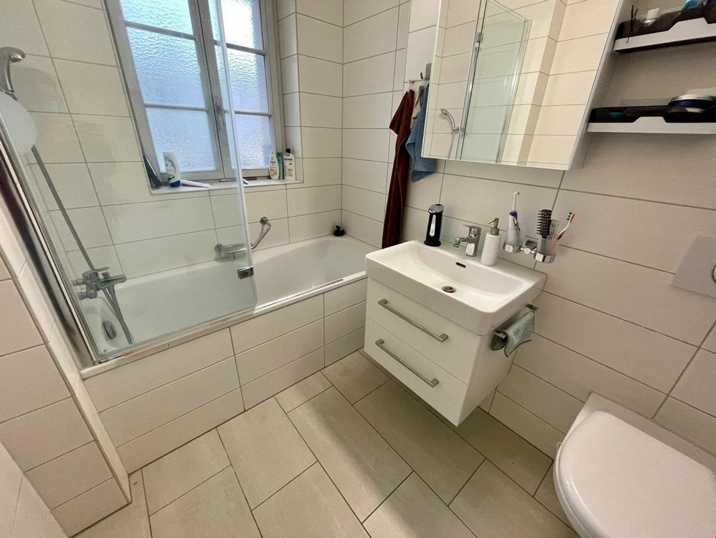 Appartement moderne avec balcon XXL au centre du village d'Oberbalm - Photo 6 sur 10