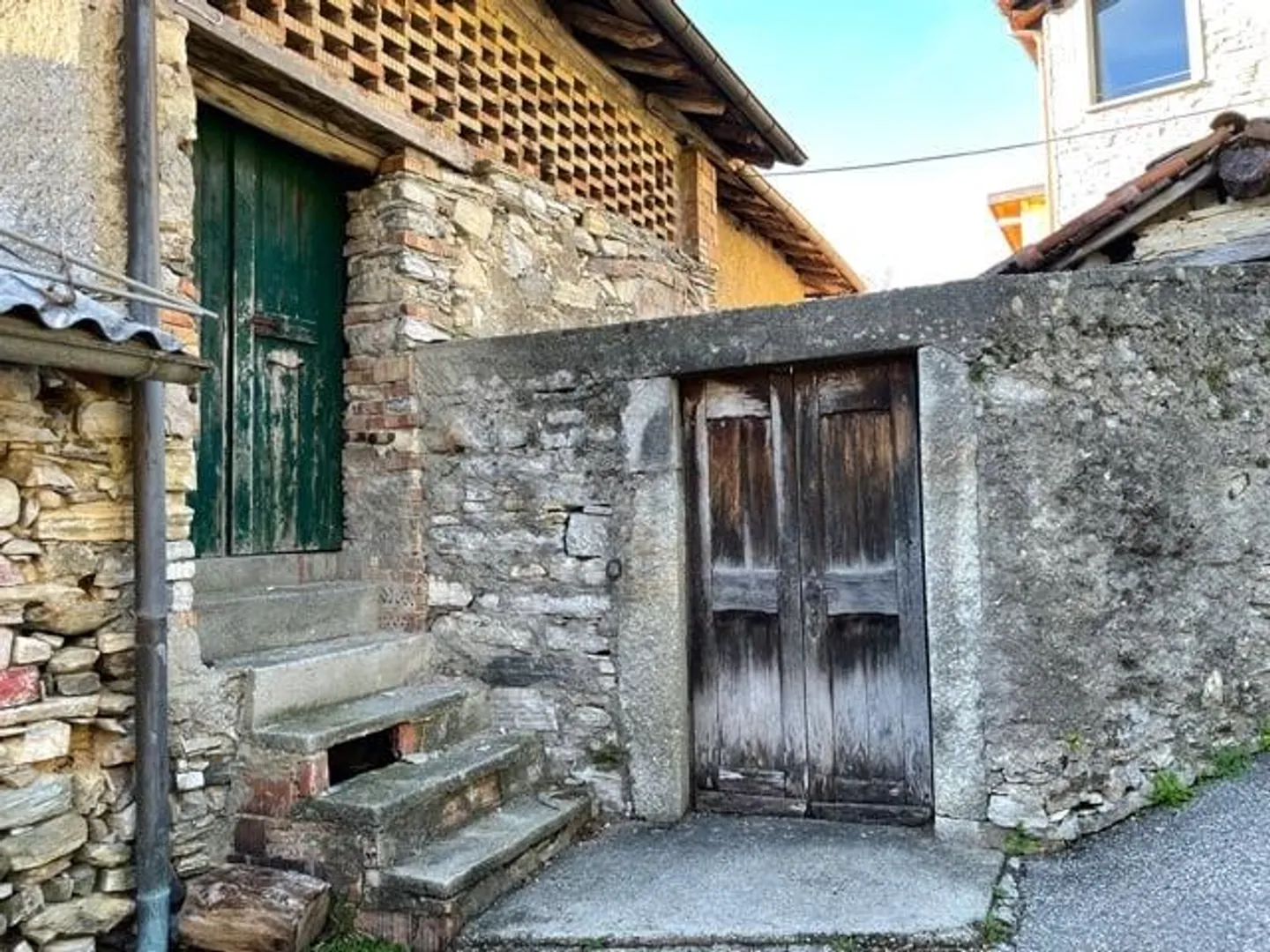 Maison ticino de charme avec terrain constructible - Photo 5 sur 28