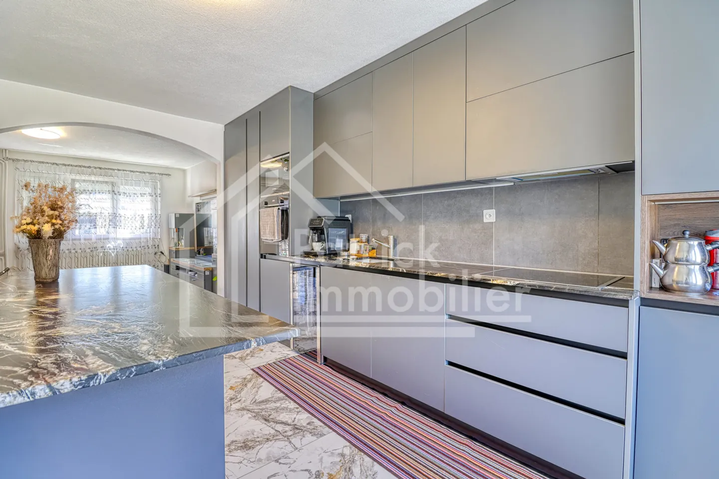 Family home with 6.5 rooms in Dompierre - charm and comfort - Photo 4 of 13