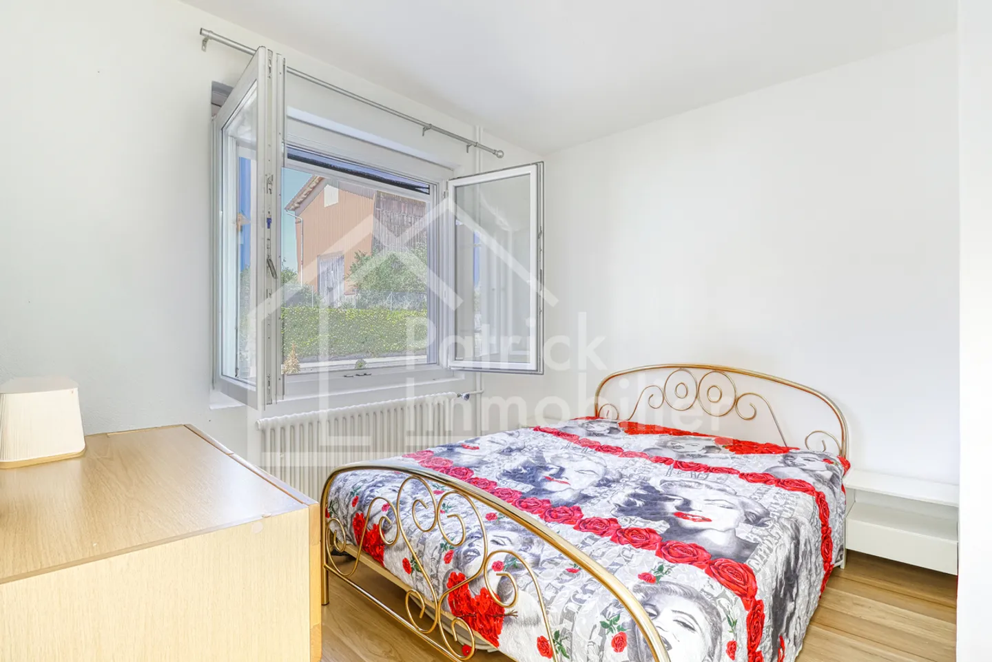 Family home with 6.5 rooms in Dompierre - charm and comfort - Photo 6 of 13