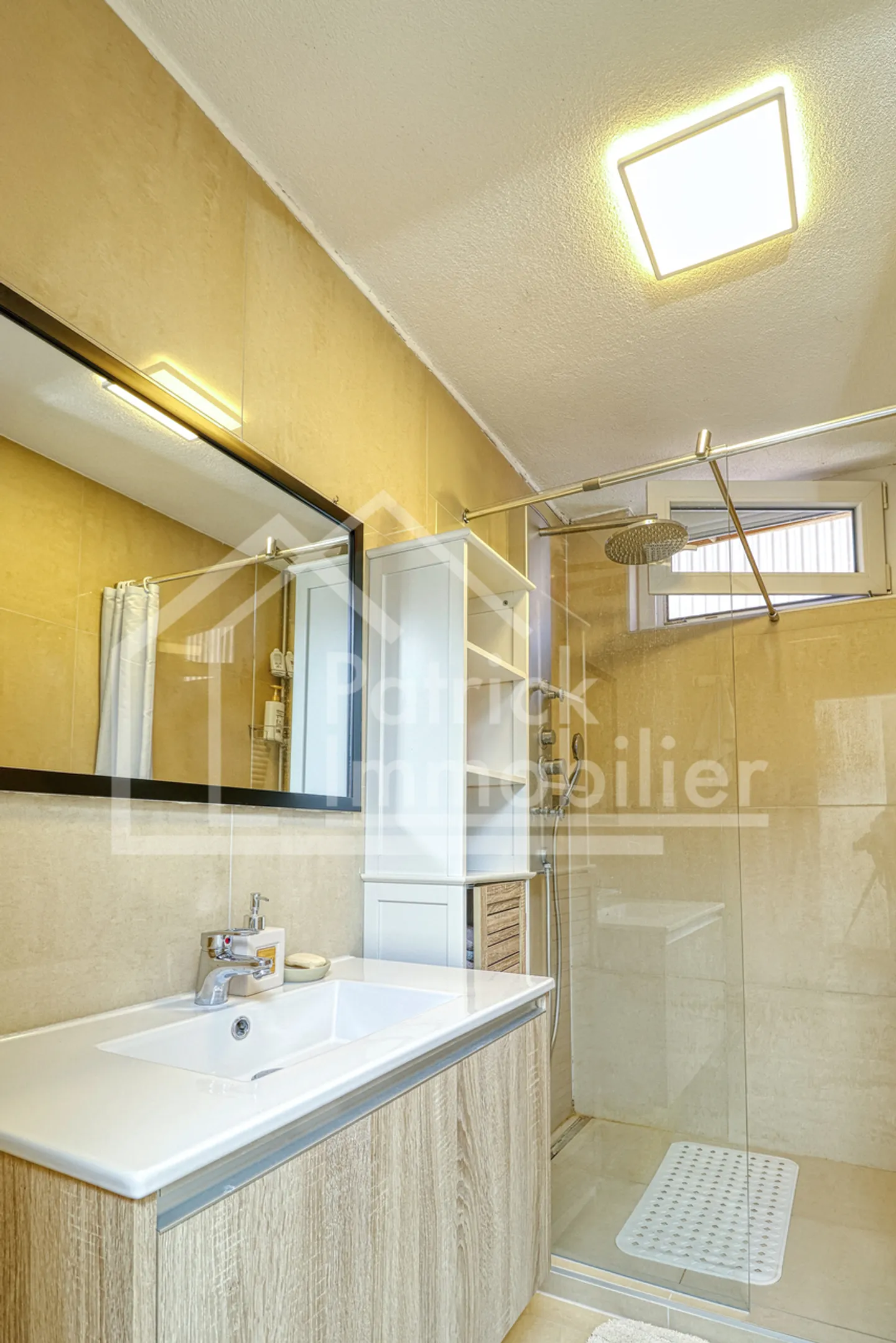 Family home with 6.5 rooms in Dompierre - charm and comfort - Photo 11 of 13