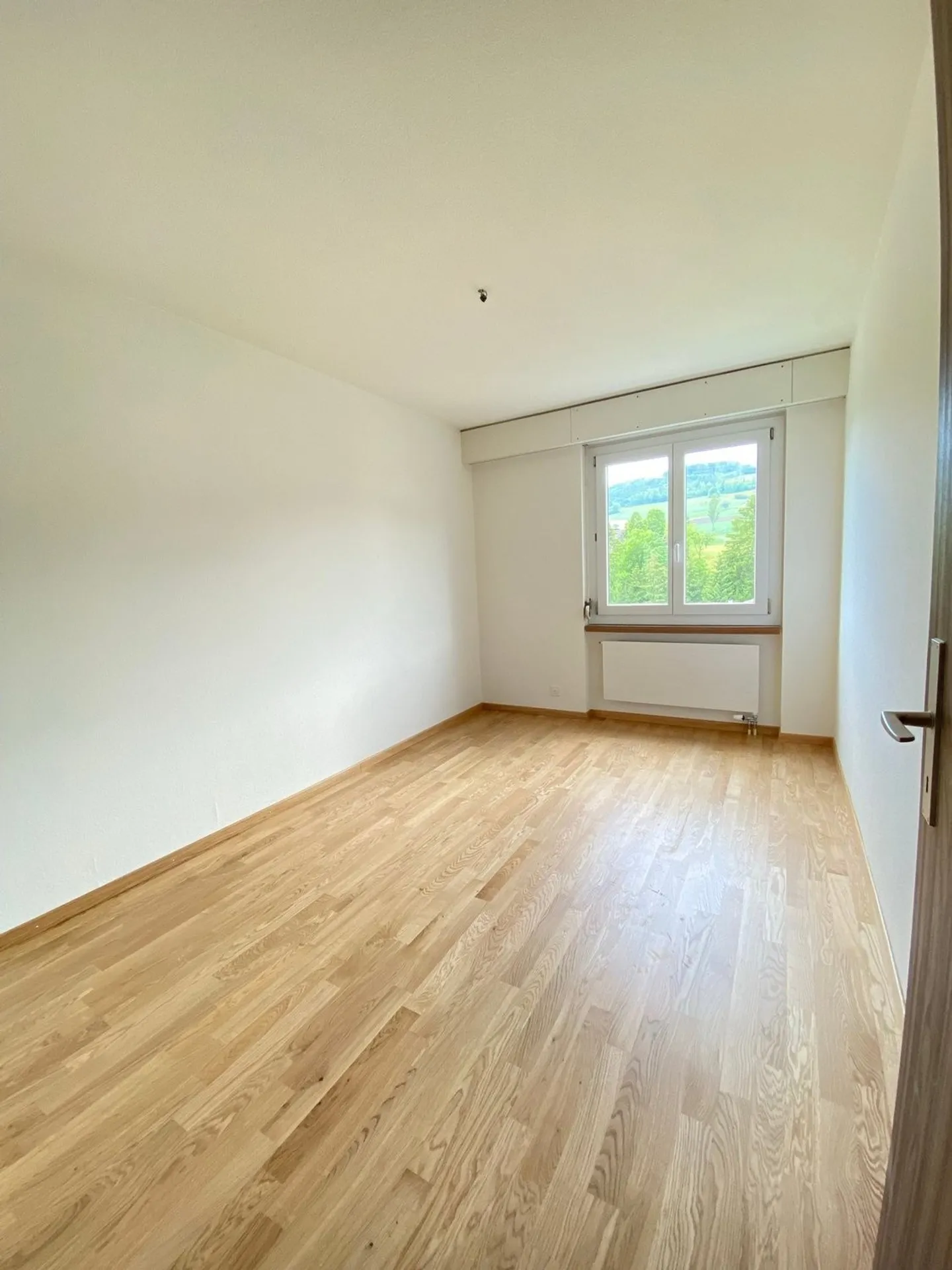 Appartamento affascinante 4.5 stanze con balcone a Büron - Foto 9 di 12