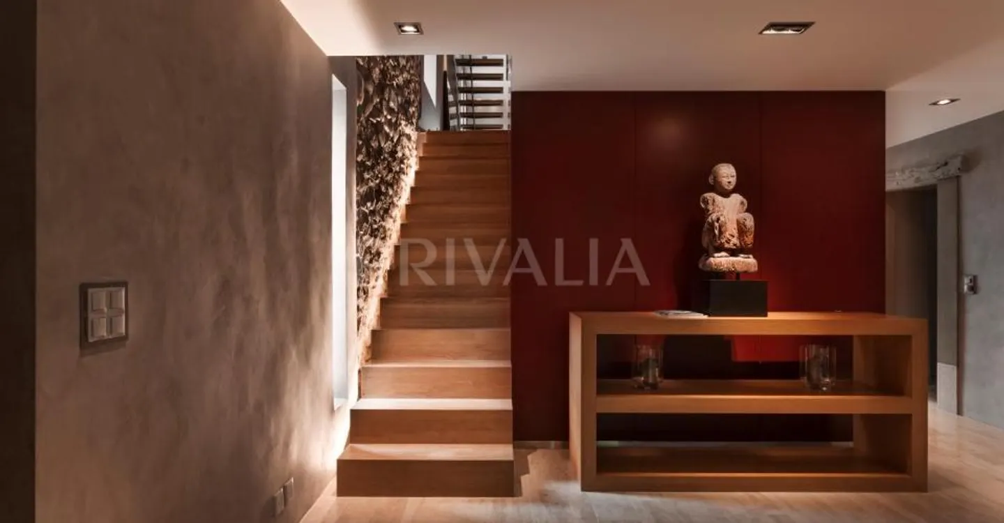 Unique: Elegant estate combining authenticity and contemporary design - Photo 1 of 9