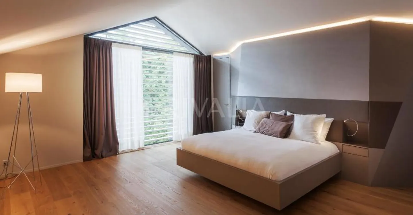 Unique: Elegant estate combining authenticity and contemporary design - Photo 4 of 9