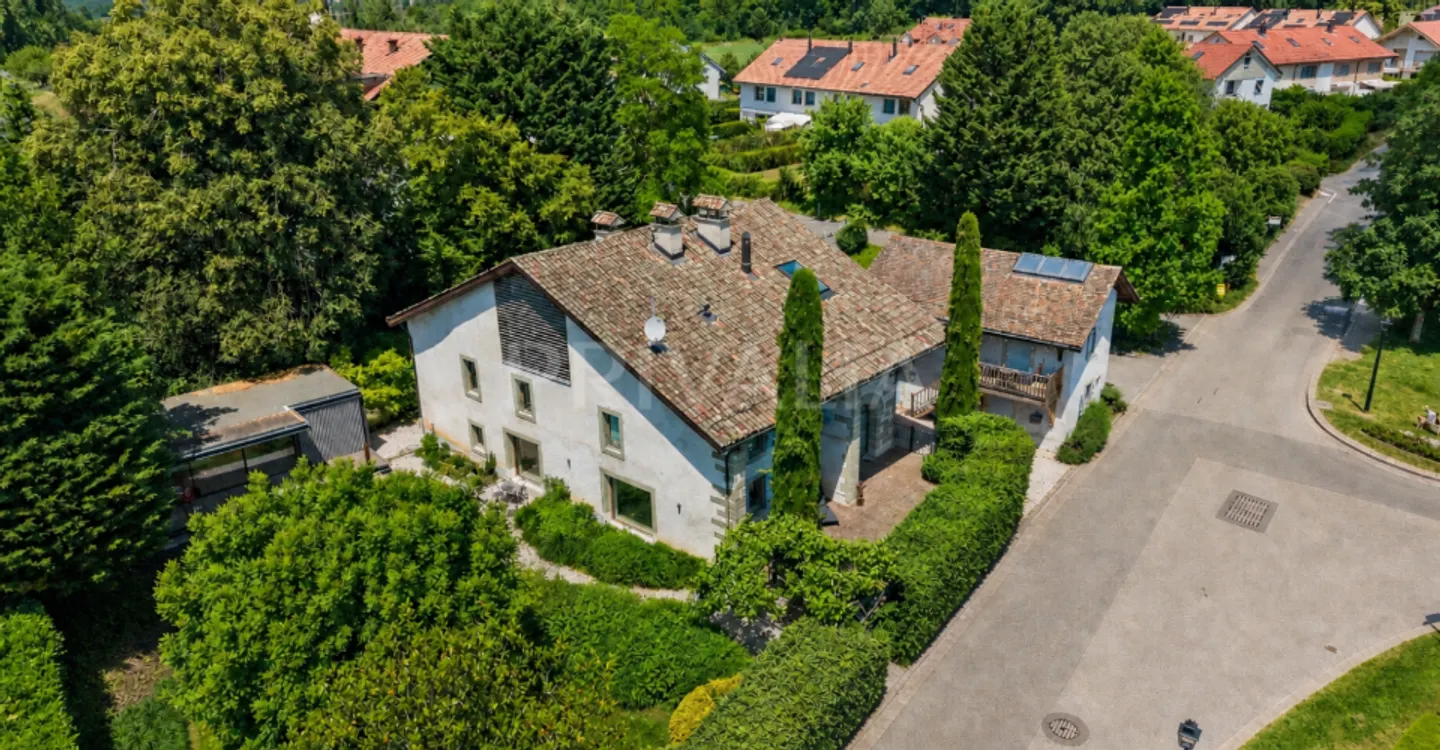 Unique: Elegant estate combining authenticity and contemporary design - Photo 7 of 9