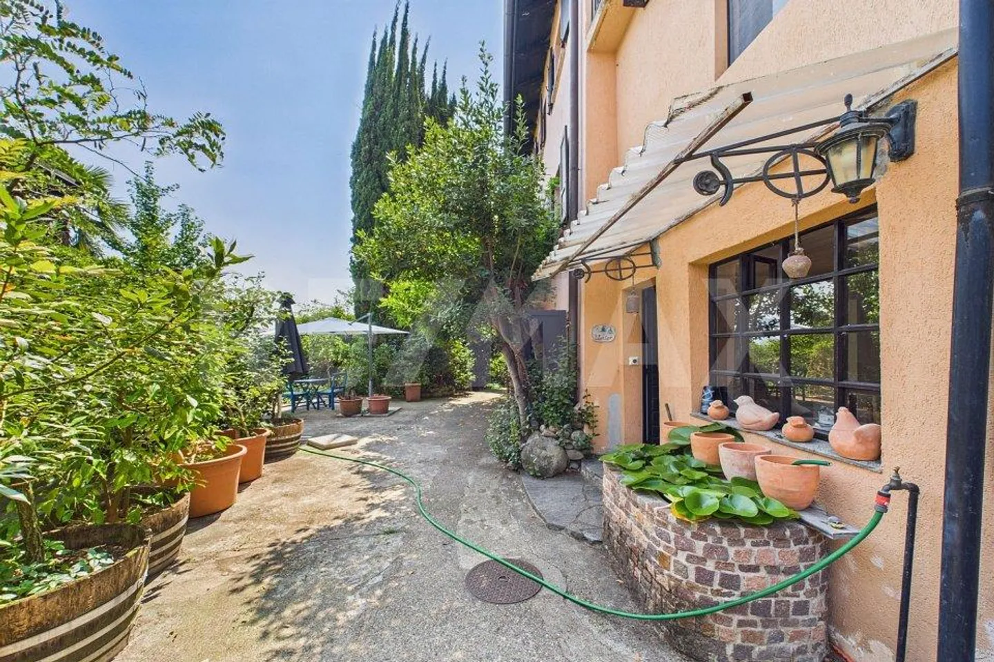 Exklusive Tessiner Villa im Grünen - Foto 4 von 13