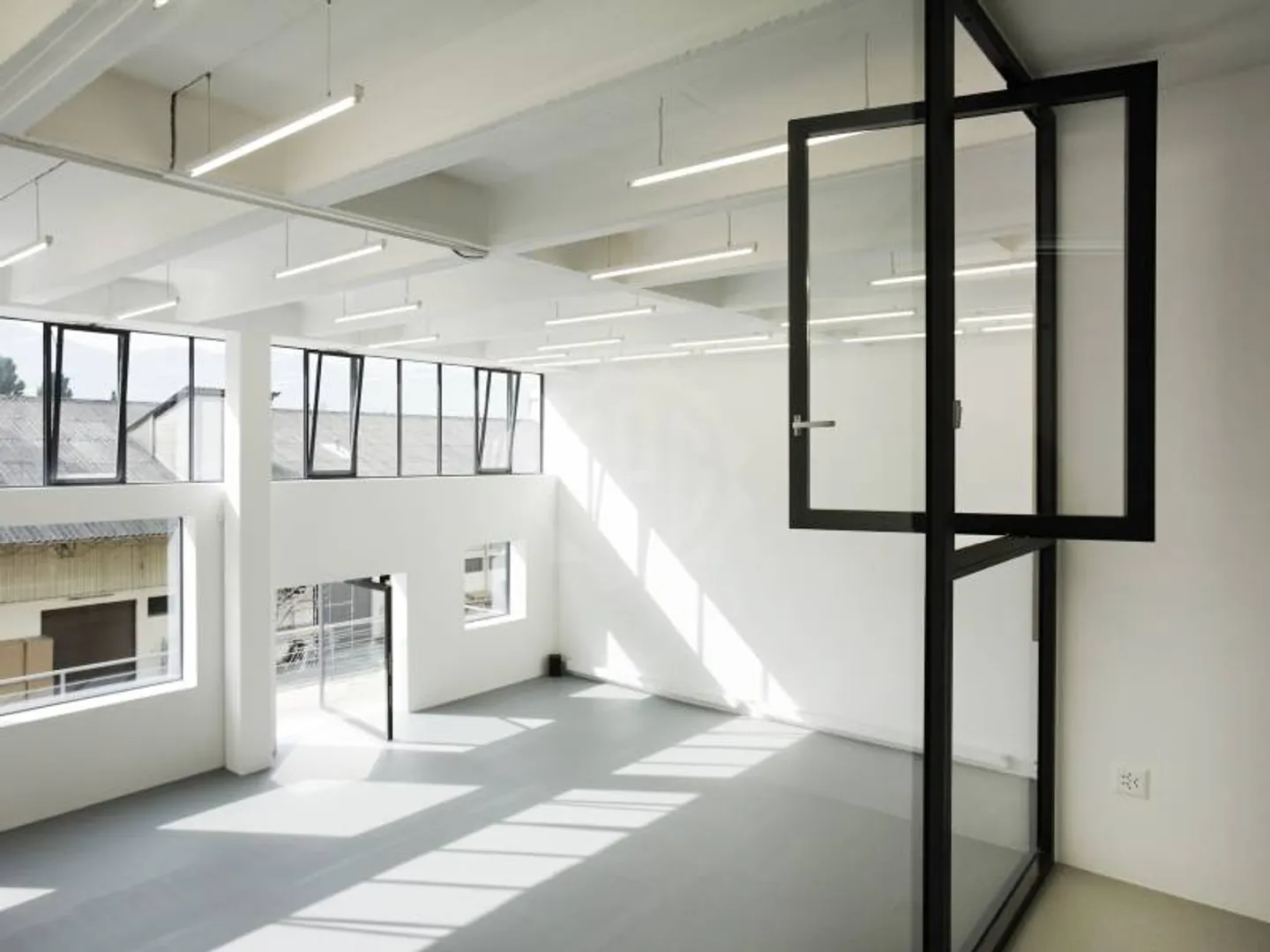 Beautiful industrial space - Les Acacias - Photo 9 of 11