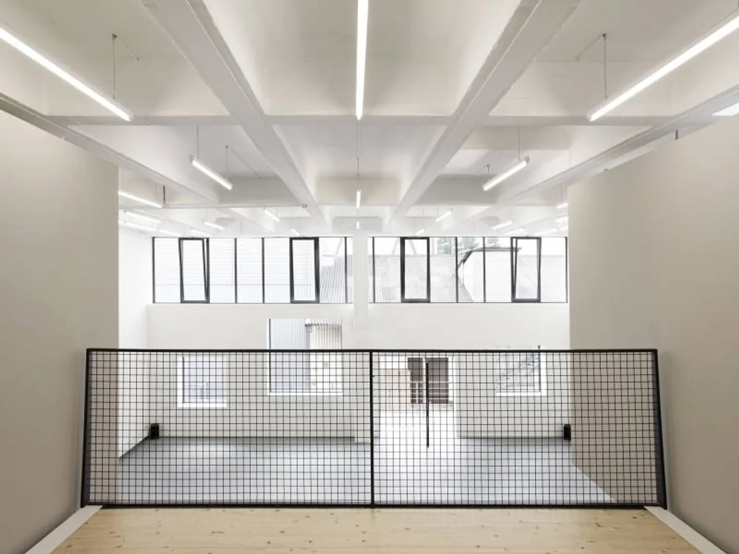 Beautiful industrial space - Les Acacias - Photo 5 of 11
