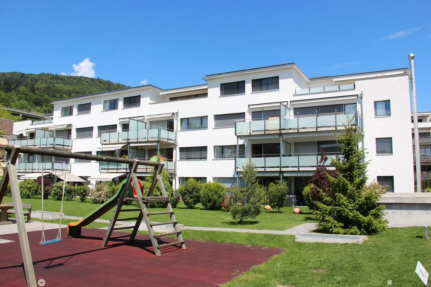 Moderne 4 1/2-Zimmerwohnung - Foto 1 von 12