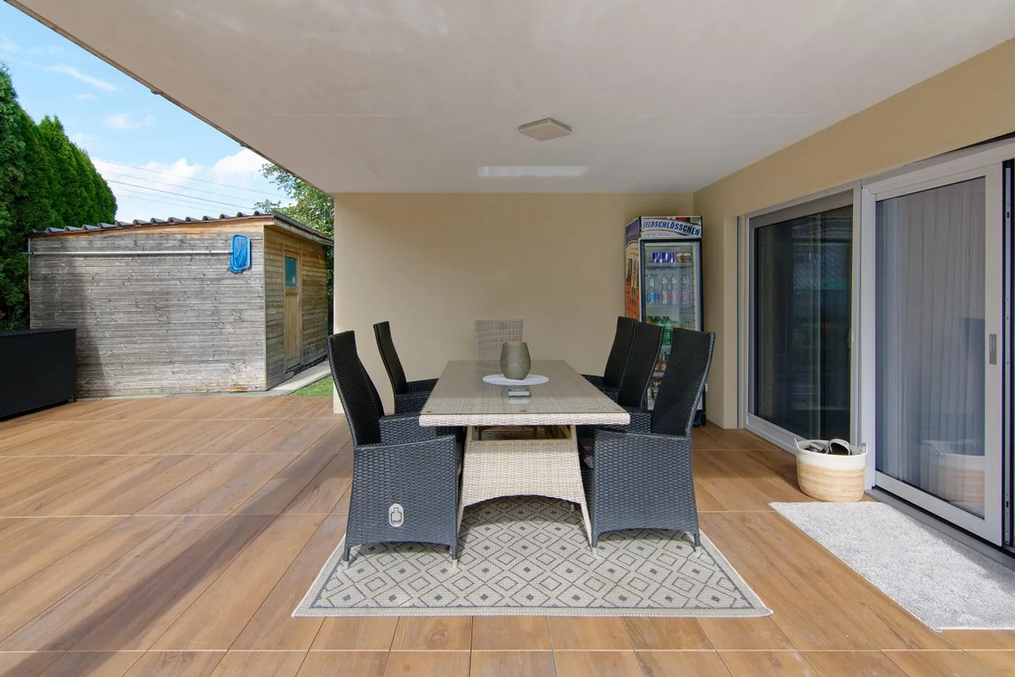 Freistehendes Familienhaus mit Pool - Foto 6 von 10