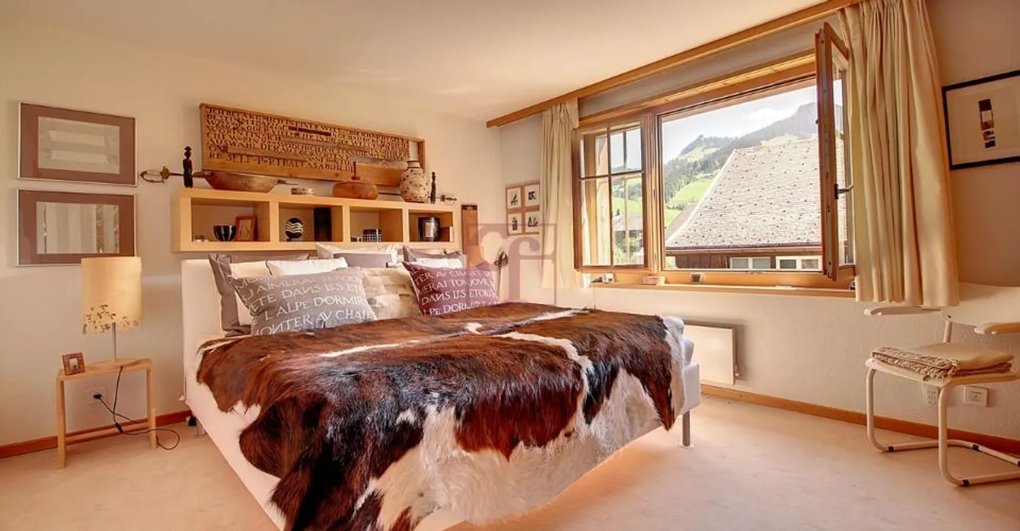 Château-d'Oex – Helle 4,5-Zimmer-Wohnung mit Balkon - Foto 2 von 10