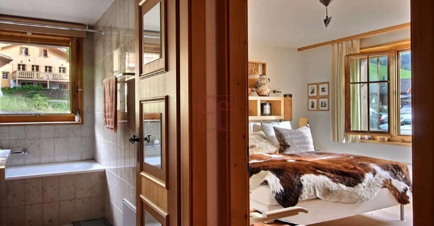 Château-d'Oex – Helle 4,5-Zimmer-Wohnung mit Balkon - Foto 7 von 10