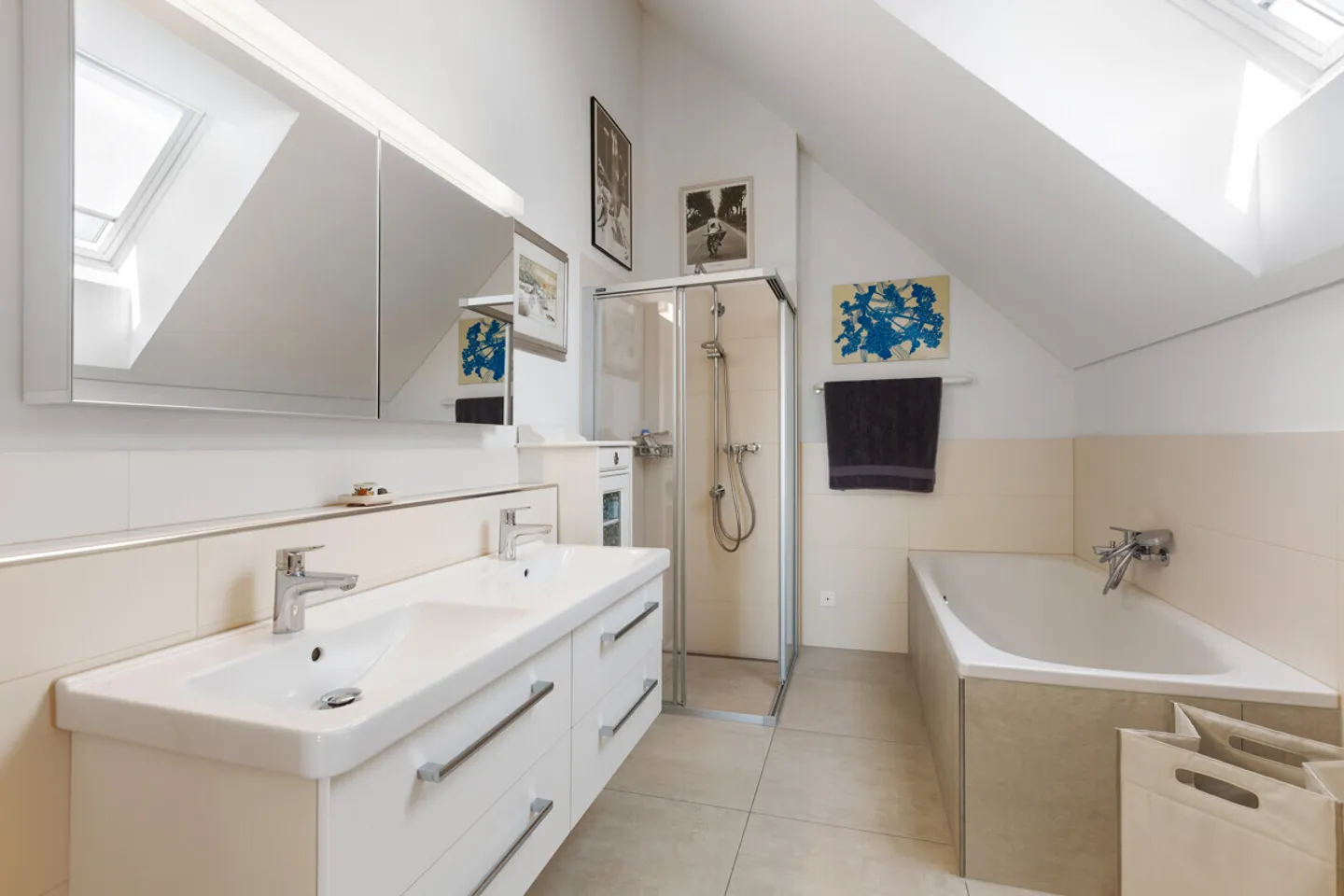 Vivere in centro, vivere rilassati - Maisonette con loggia e vista - Foto 8 di 11