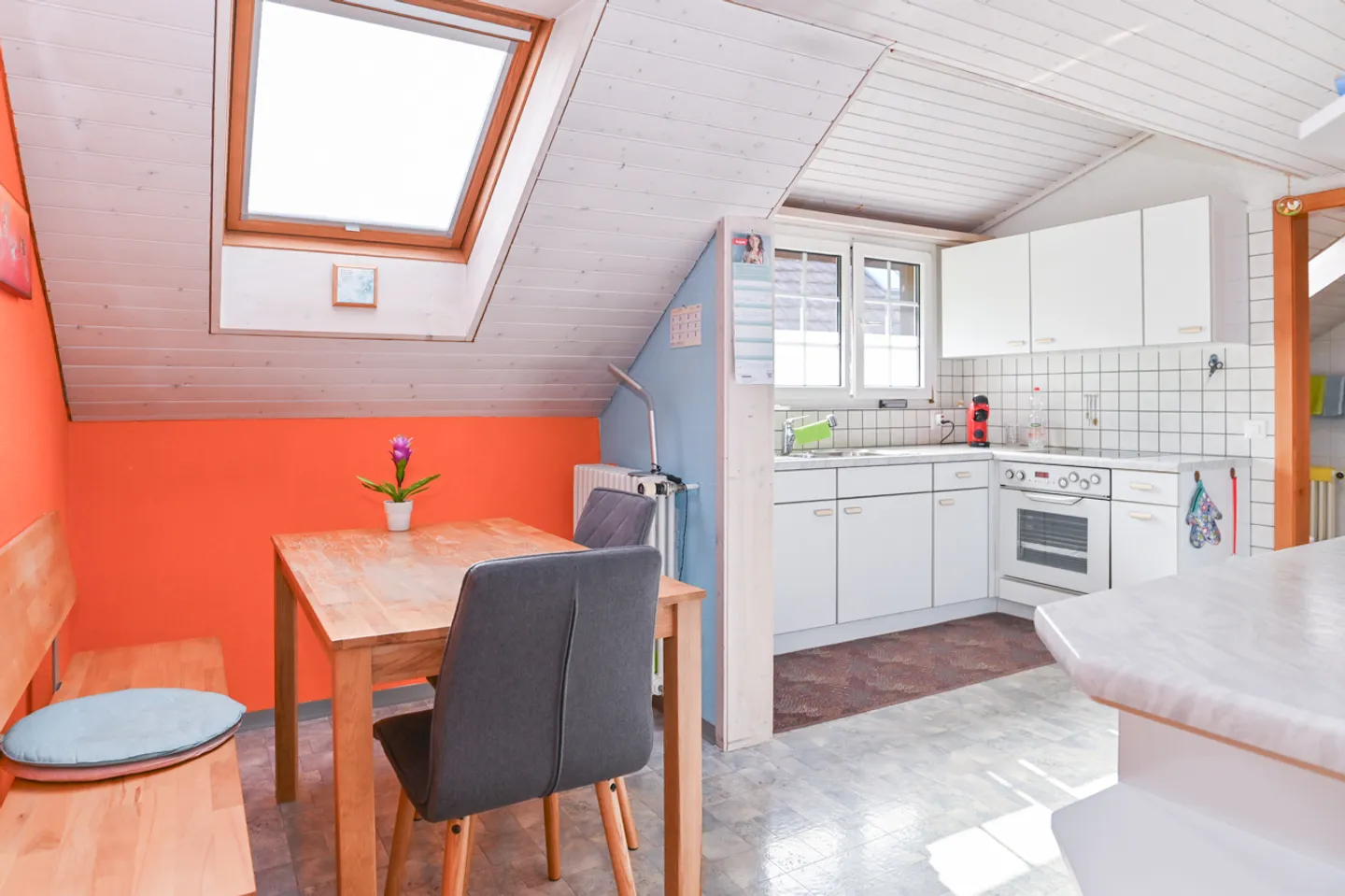 Spazio abitativo ben tenuto e conveniente in una piccola casa plurifamiliare - Foto 4 di 14