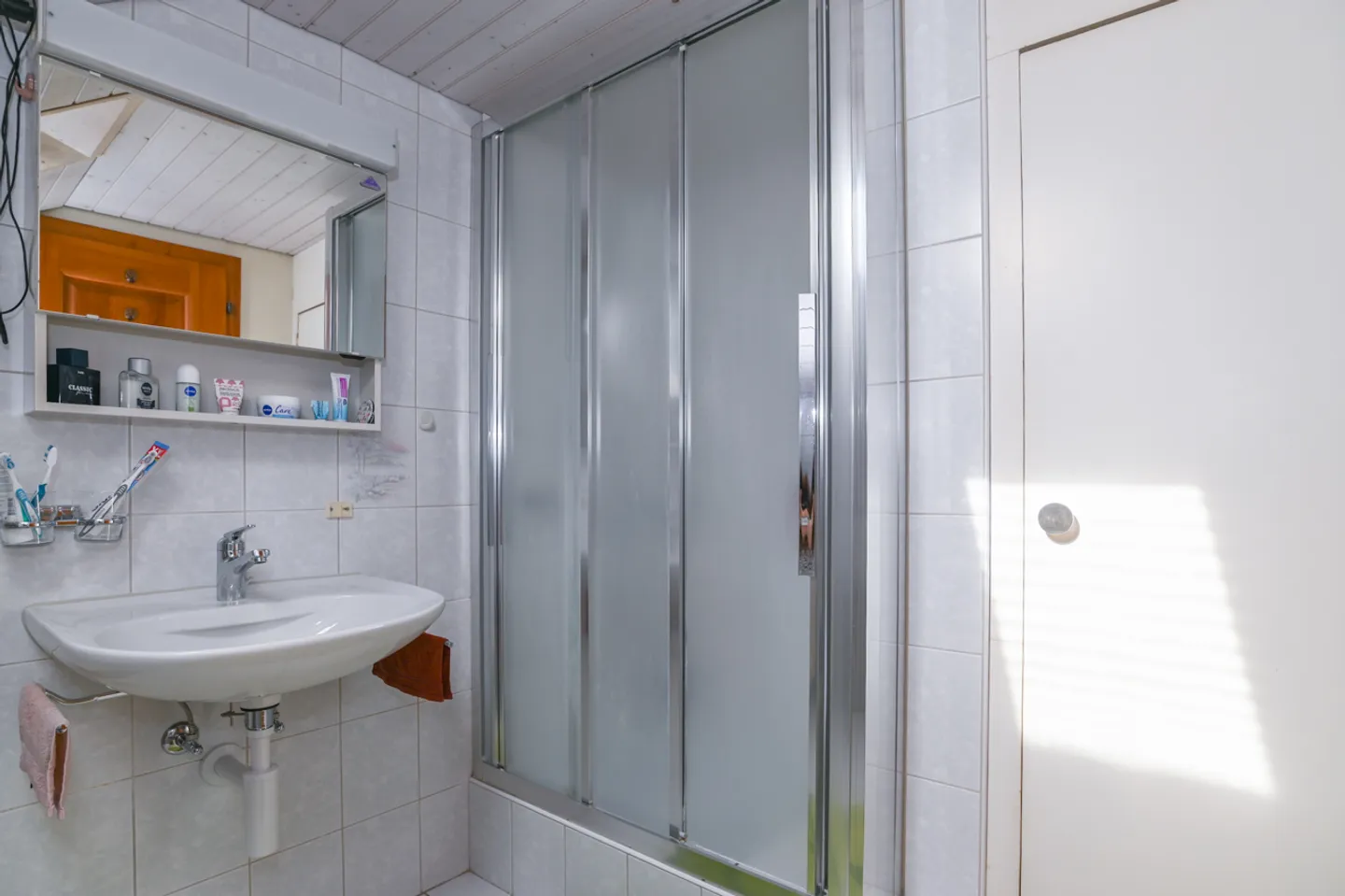 Spazio abitativo ben tenuto e conveniente in una piccola casa plurifamiliare - Foto 6 di 14