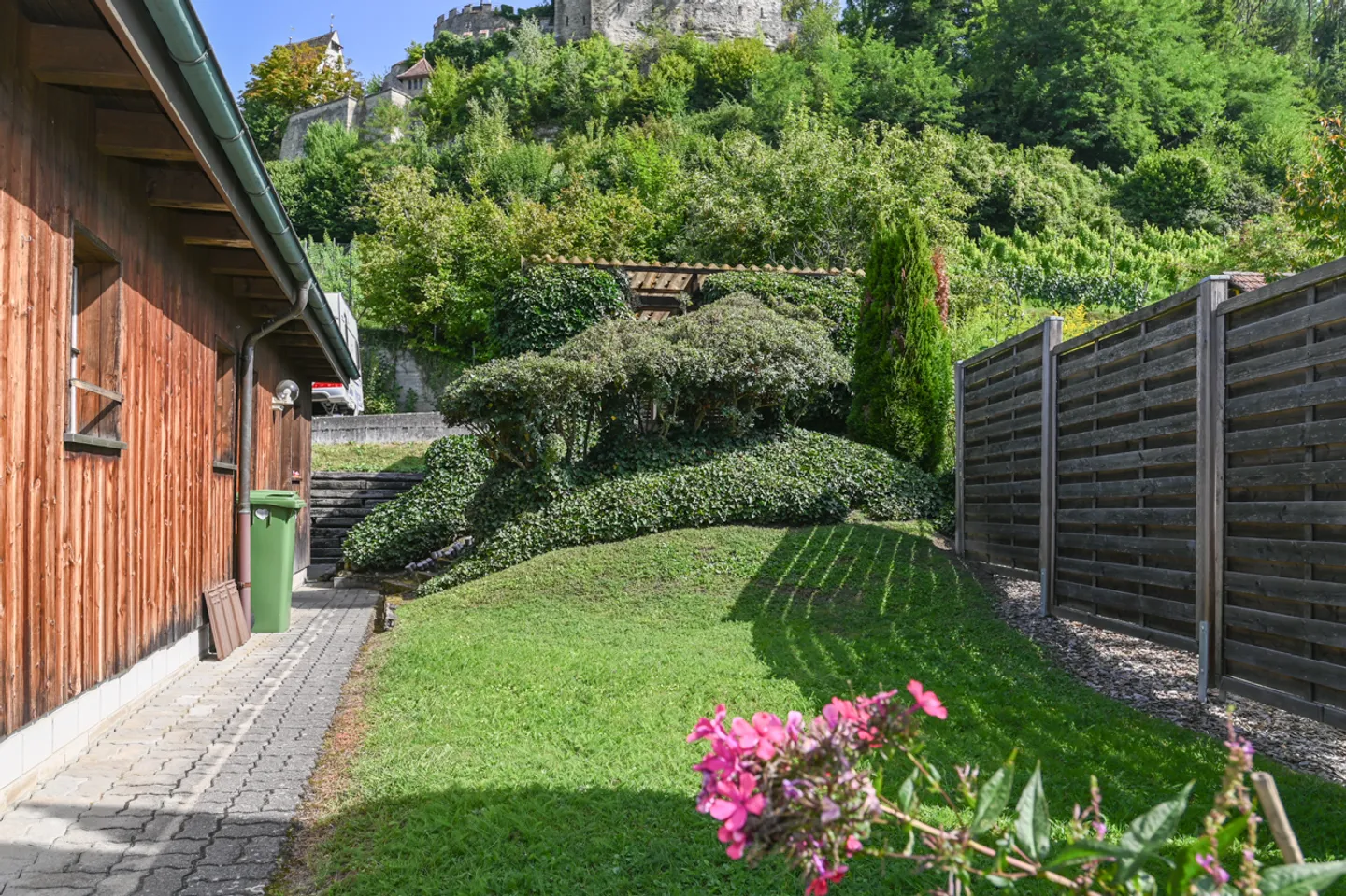 Spazio abitativo ben tenuto e conveniente in una piccola casa plurifamiliare - Foto 11 di 14
