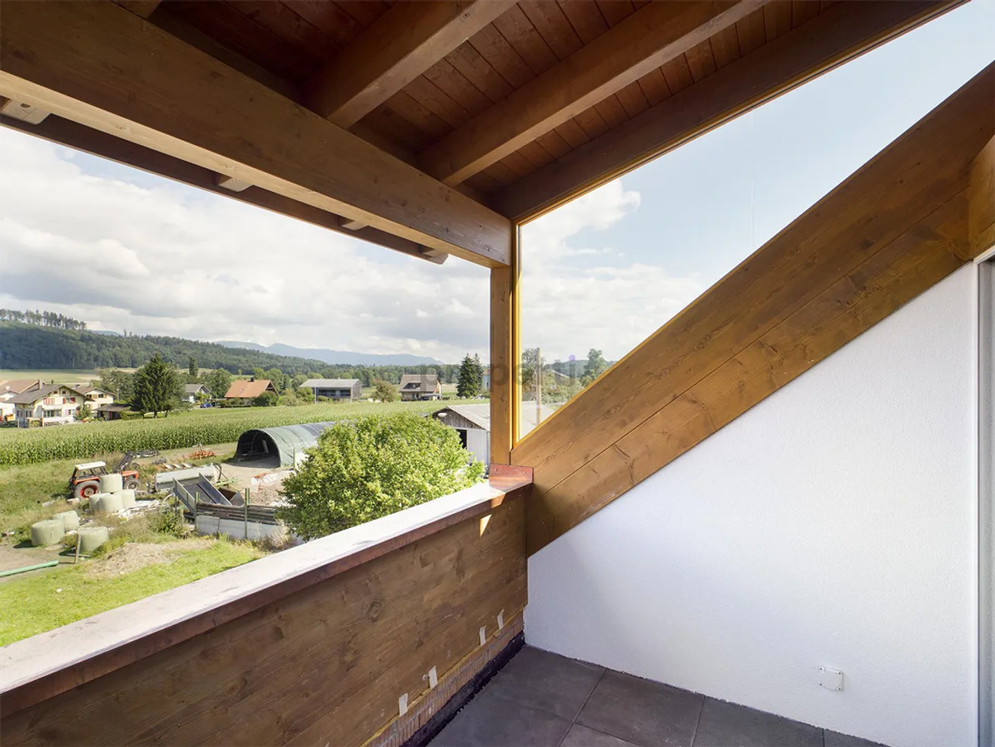 Modern 3.5-room penthouse apartment with balcony in Diessbach near Büren - Photo 7 of 9