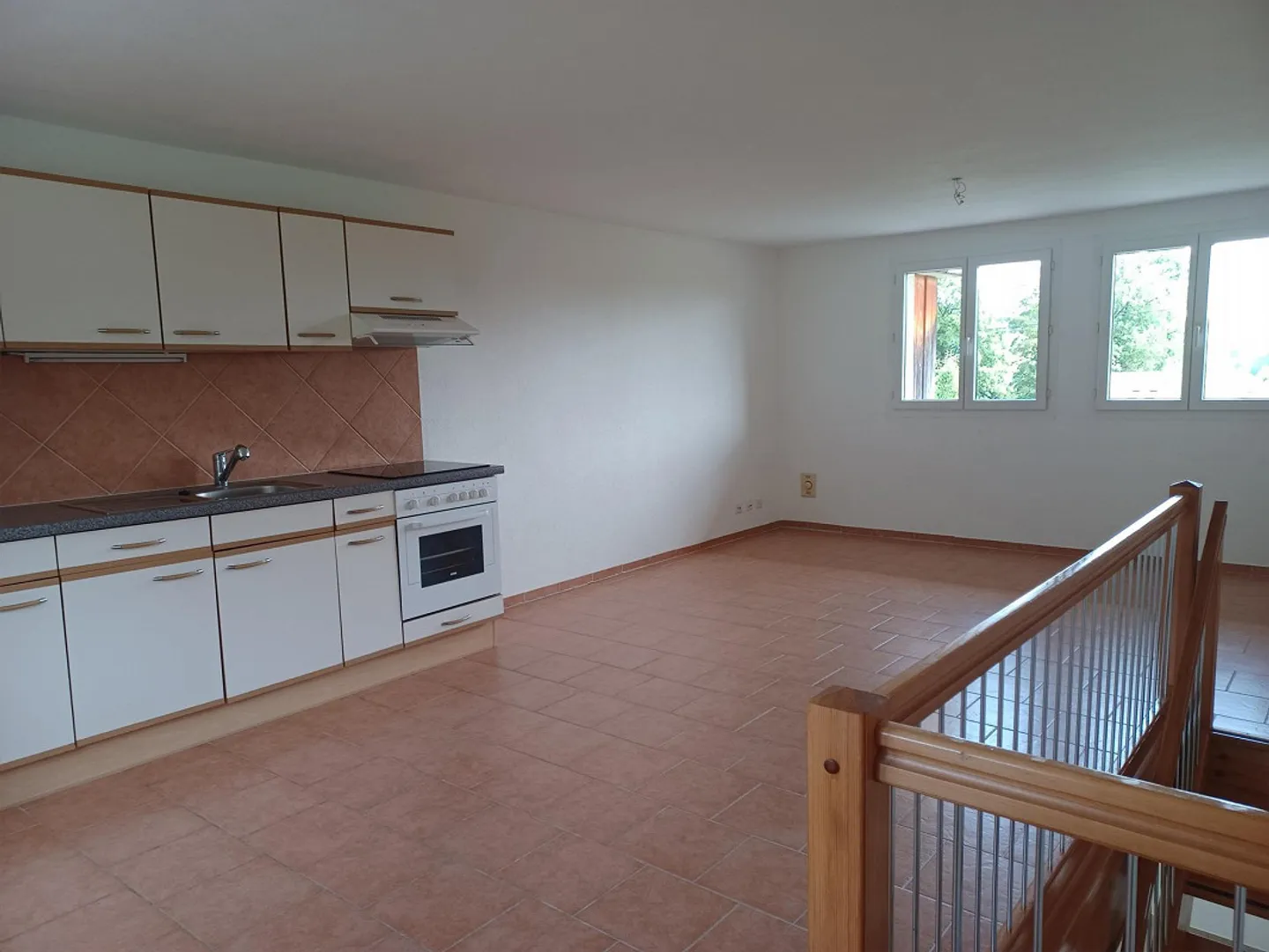 Bright, modern 2-room apartment on 2 floors for rent - Photo 1 of 4