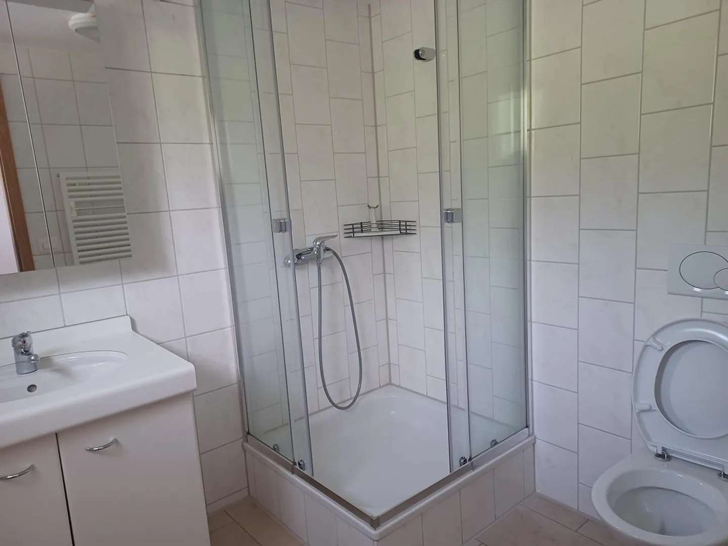 Bright, modern 2-room apartment on 2 floors for rent - Photo 3 of 4