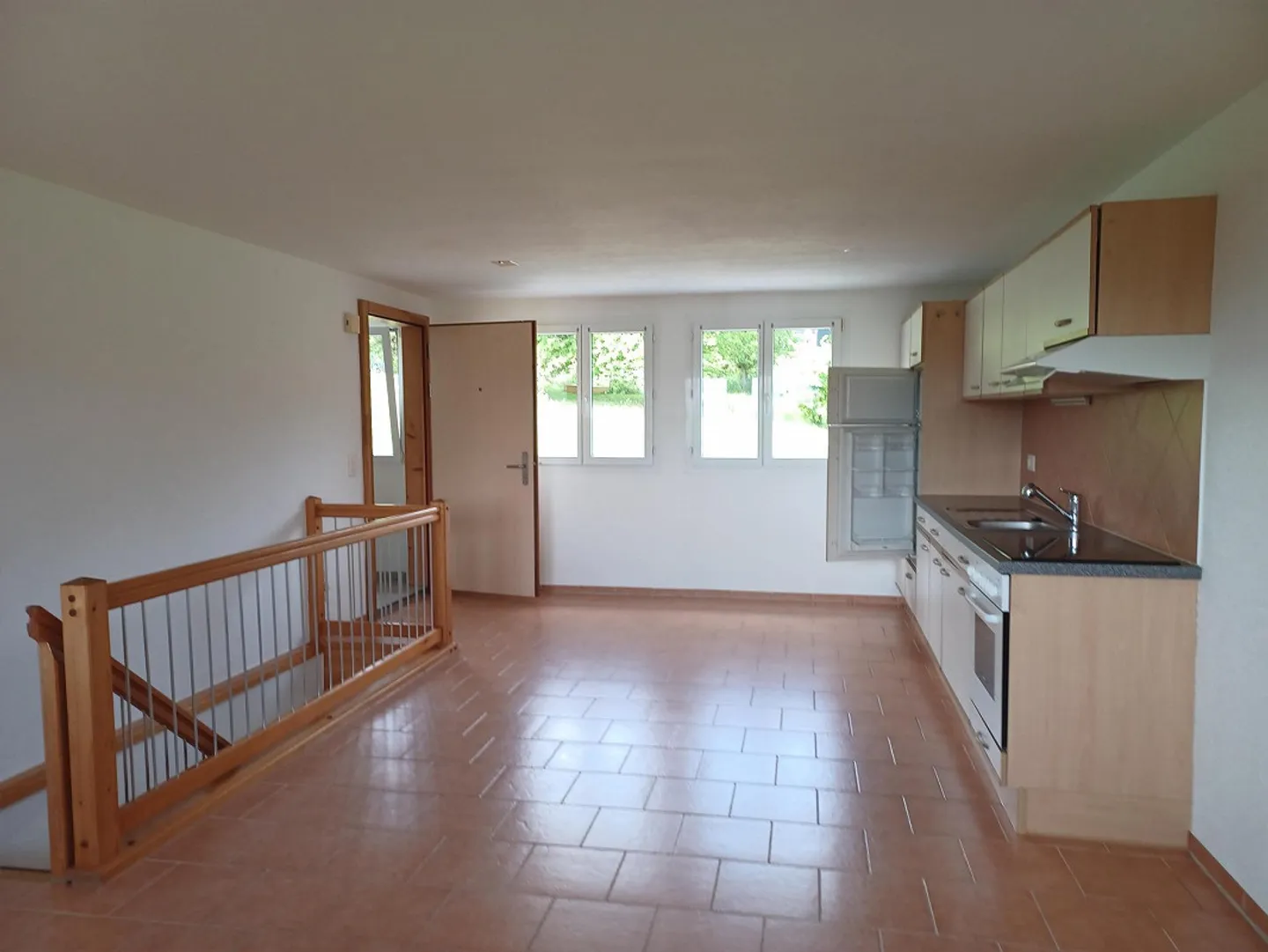 Bright, modern 2-room apartment on 2 floors for rent - Photo 2 of 4
