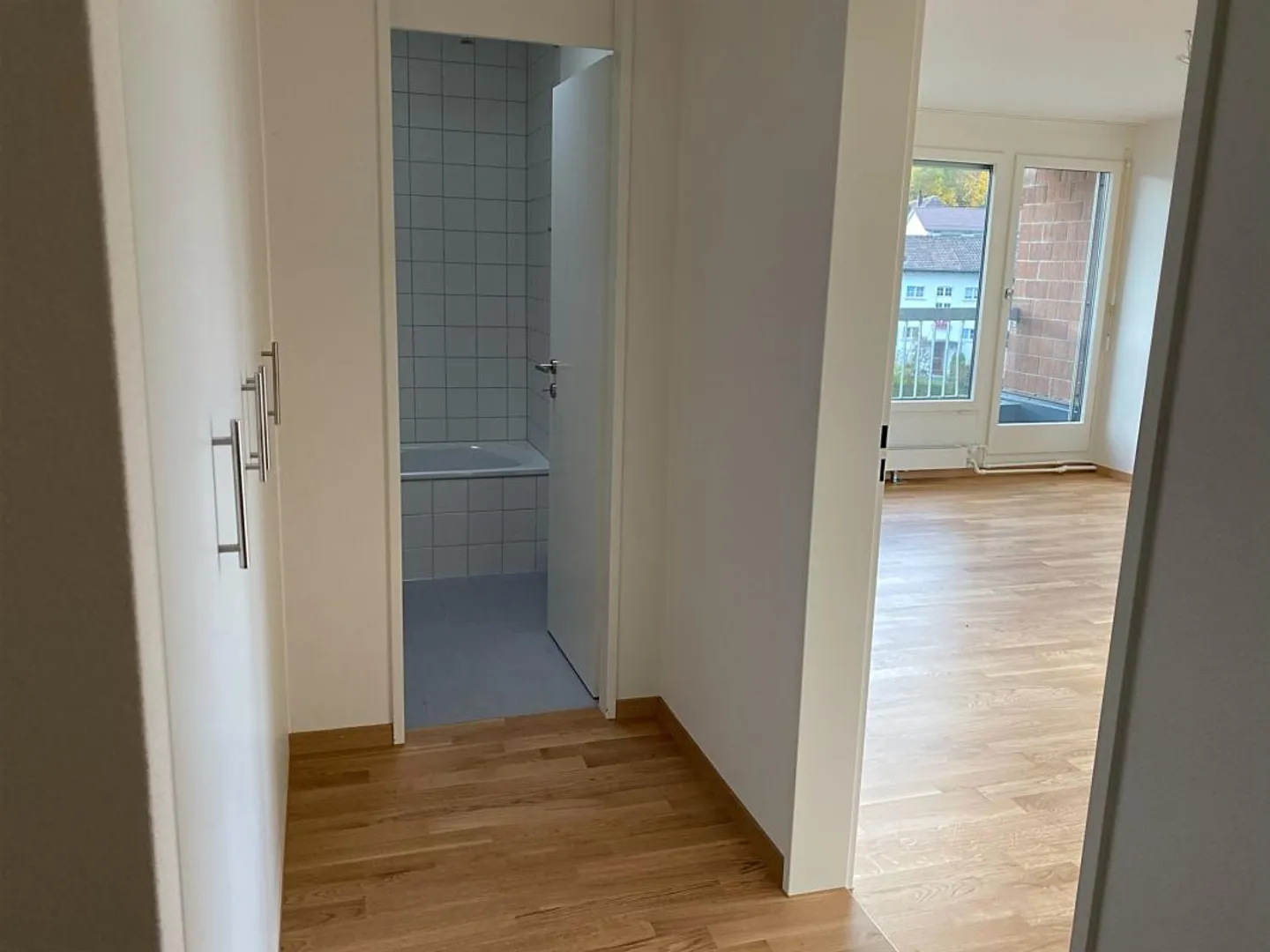 Appartement sous les combles de 1,5 pièce avec vue magnifique - Photo 3 sur 9