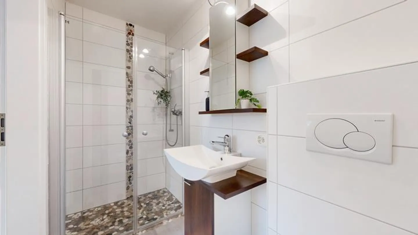 FREESTANDING SPACE WONDER WITH A VIEW - Photo 6 of 9