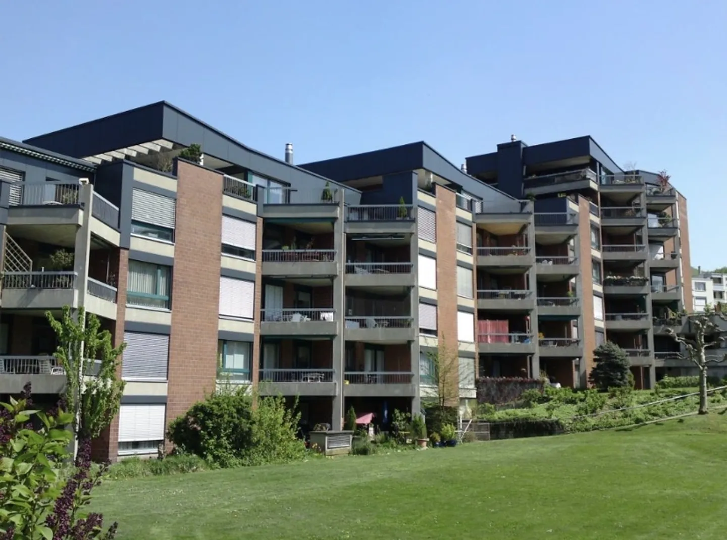 Appartement sous les combles de 1,5 pièce avec vue magnifique - Photo 9 sur 9