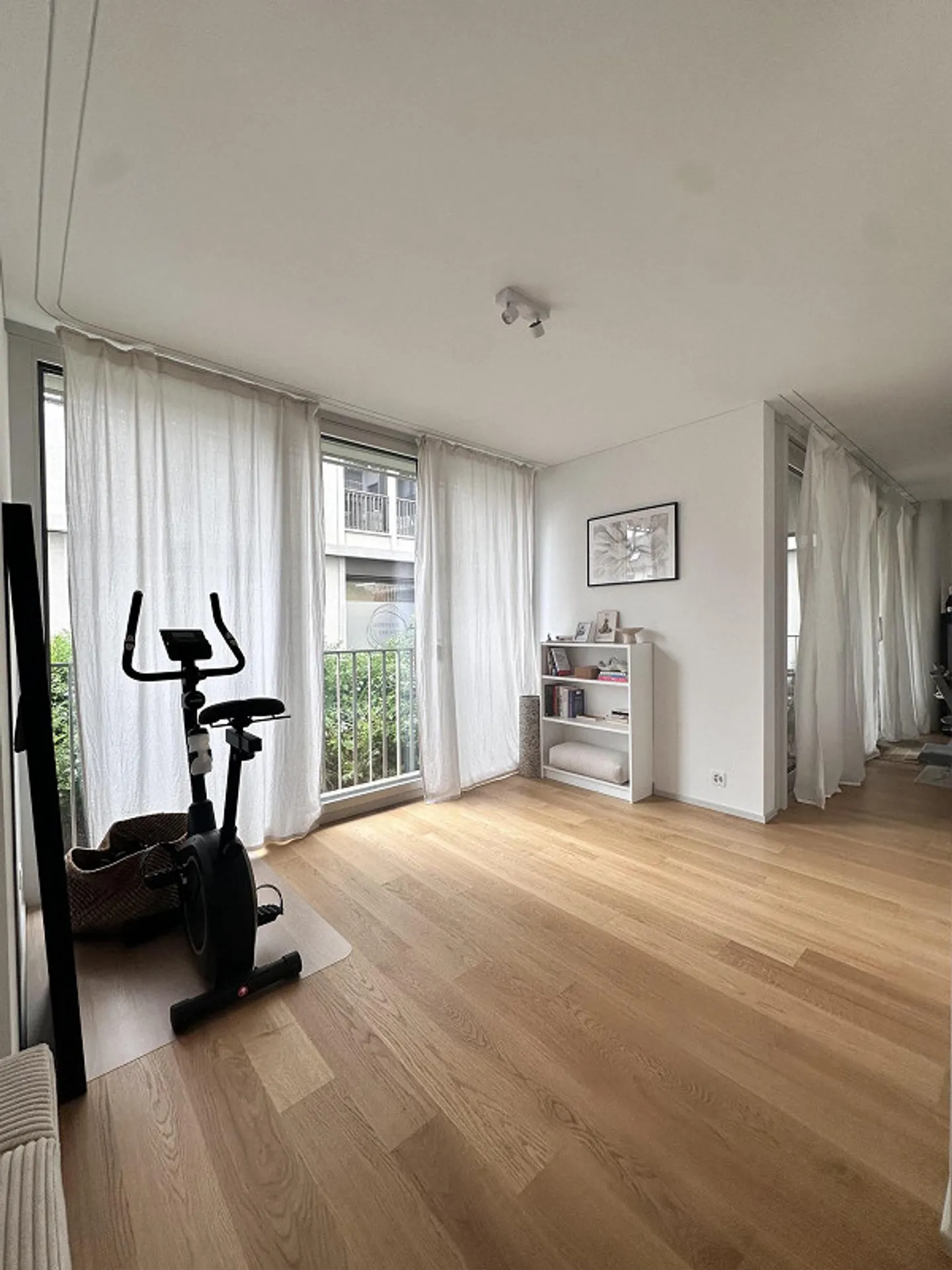 Schöne moderne 4.5-Zimmer Wohnung im Dorfkern Niederhasli - Photo 11 of 15