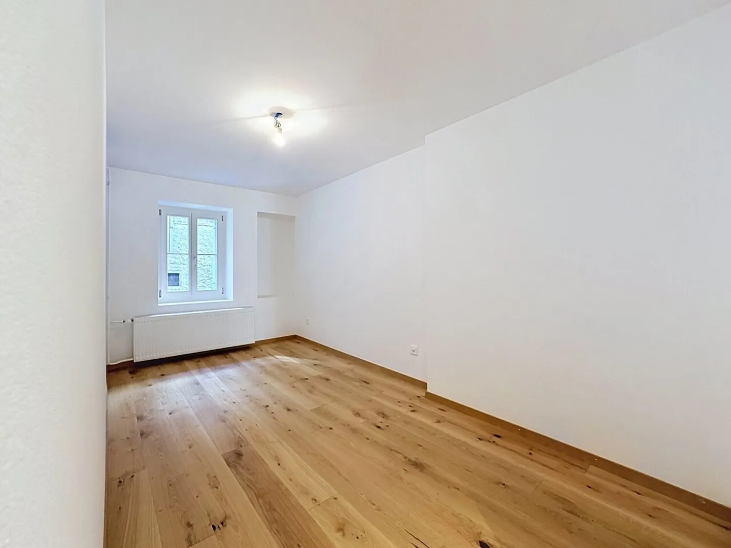 RARE PERLE! 2,5 NEUE ZIMMER IM HERZEN VON FRIBOURG - Foto 2 von 6