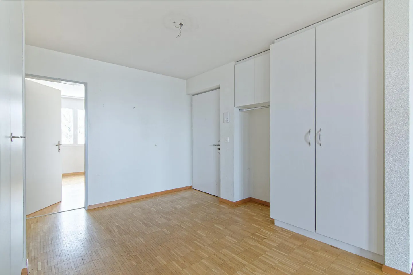 4.5-room apartment with elevator, 1st floor - Photo 24 of 42