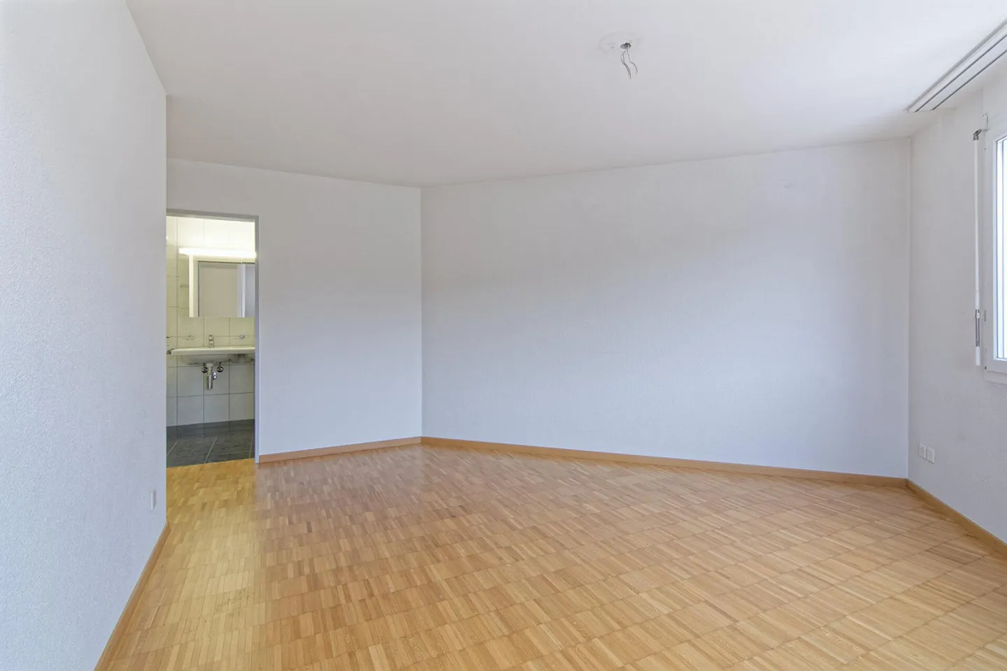 4.5-room apartment with elevator, 1st floor - Photo 33 of 42