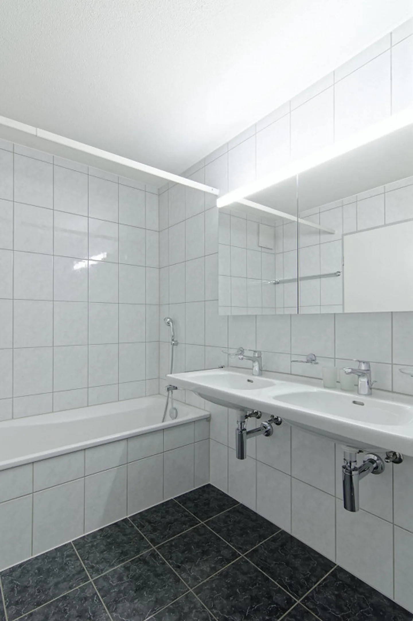 4.5-room apartment with elevator, 1st floor - Photo 35 of 42