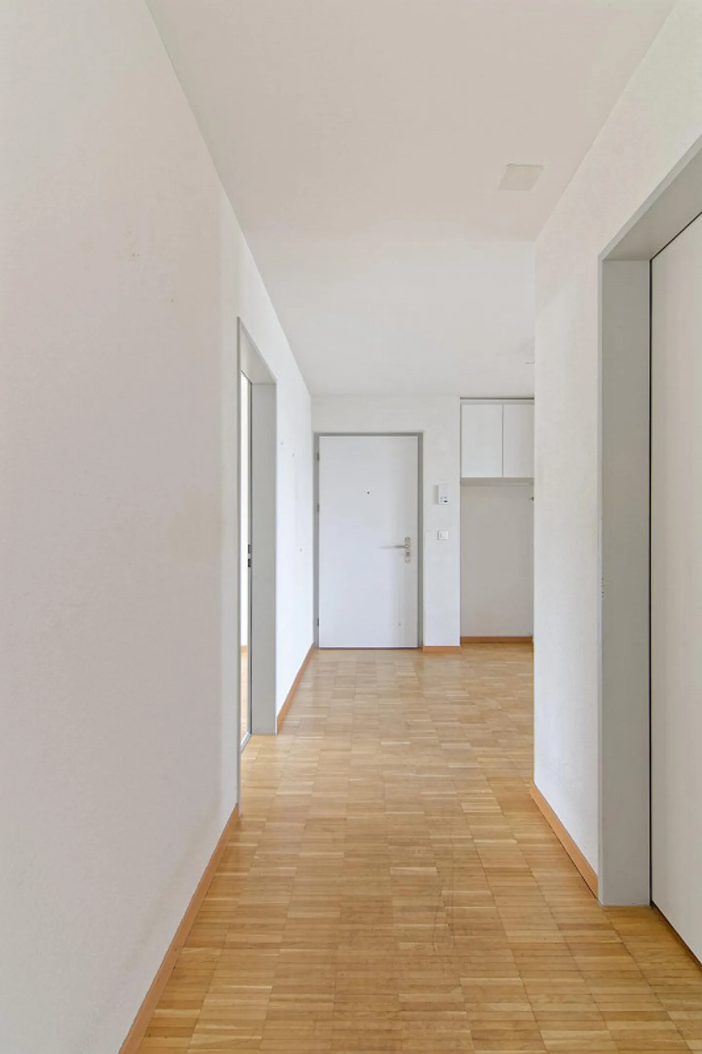 4.5-room apartment with elevator, 1st floor - Photo 36 of 42