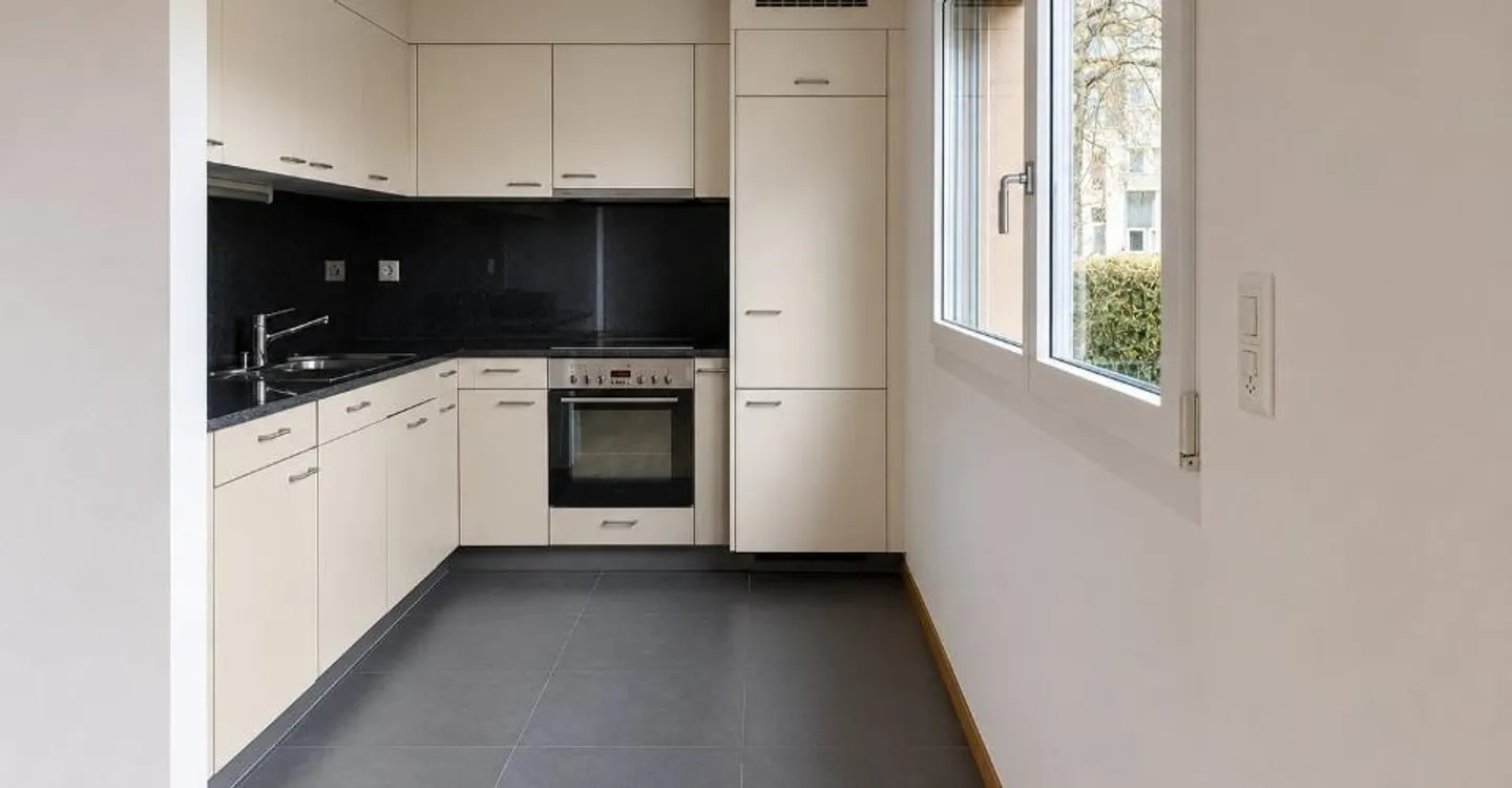 Appartement spacieux au rez-de-chaussée - Photo 1 sur 7