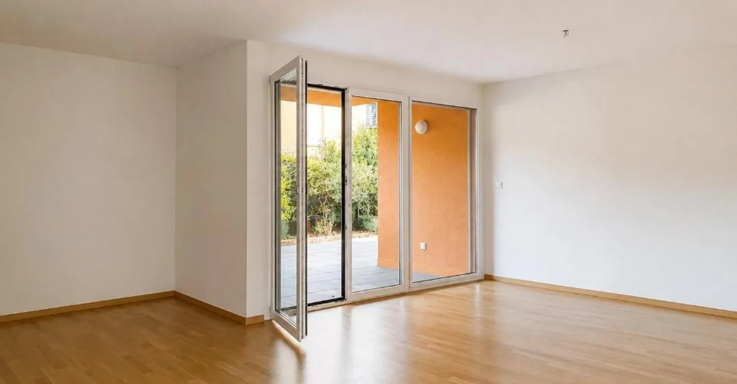 Appartement spacieux au rez-de-chaussée - Photo 3 sur 7