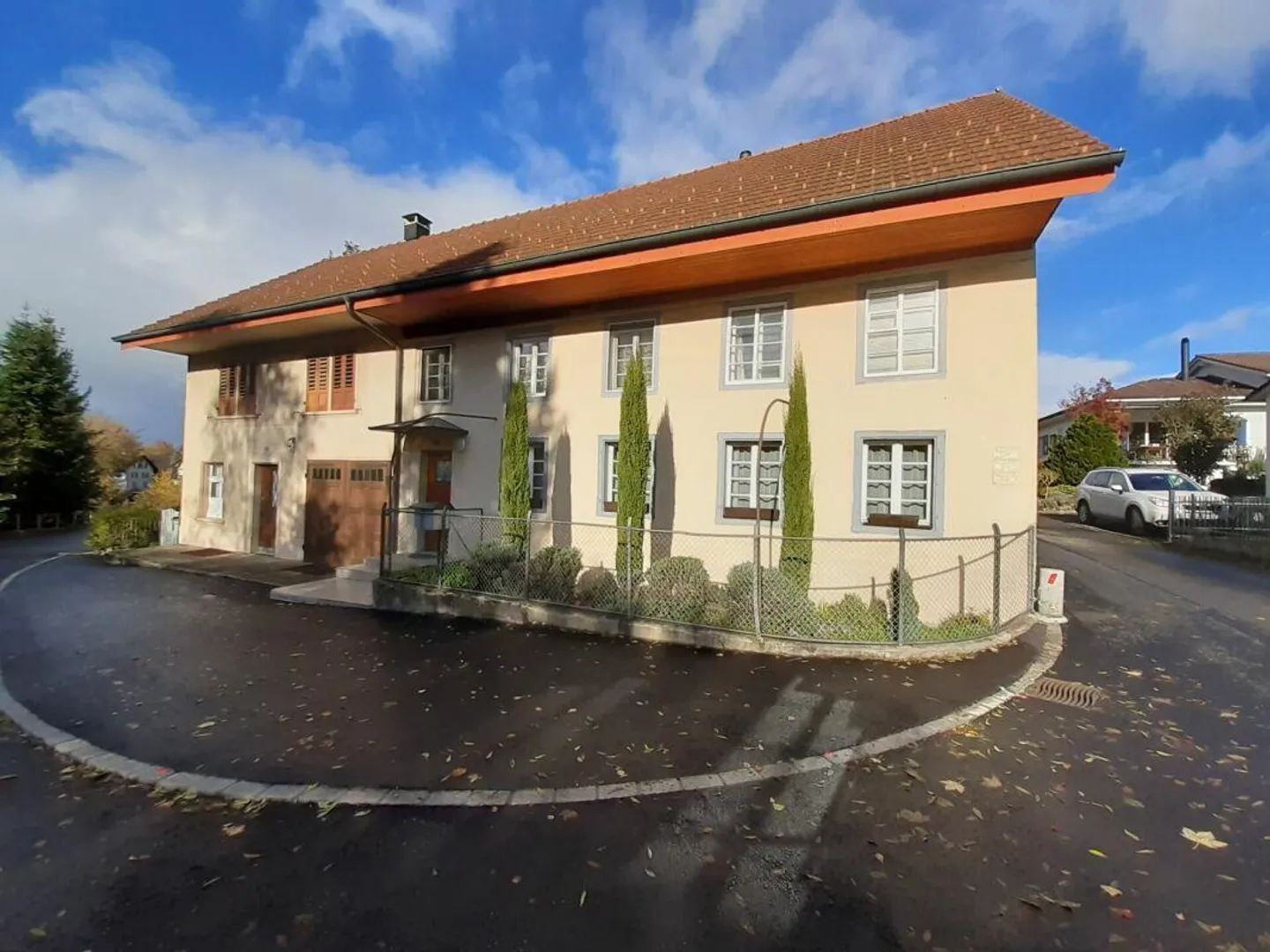 Charmantes Einfamilienhaus mit Garten - Foto 2 von 12