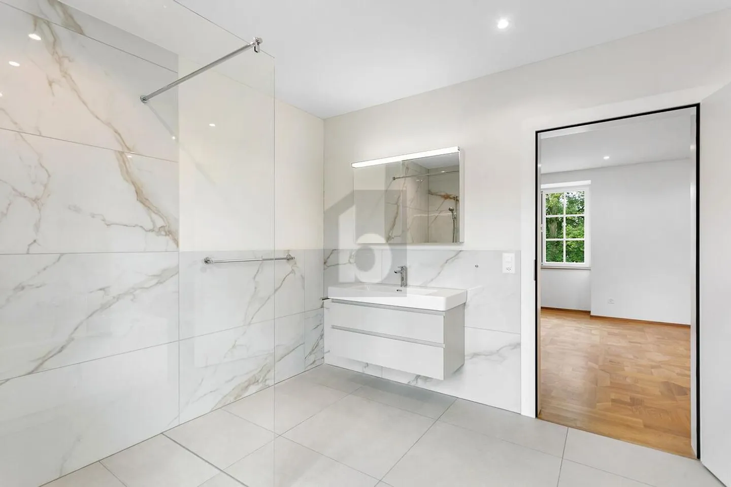 VIVRE ROYALEMENT DANS LE CHÂTEAU - Photo 2 sur 6