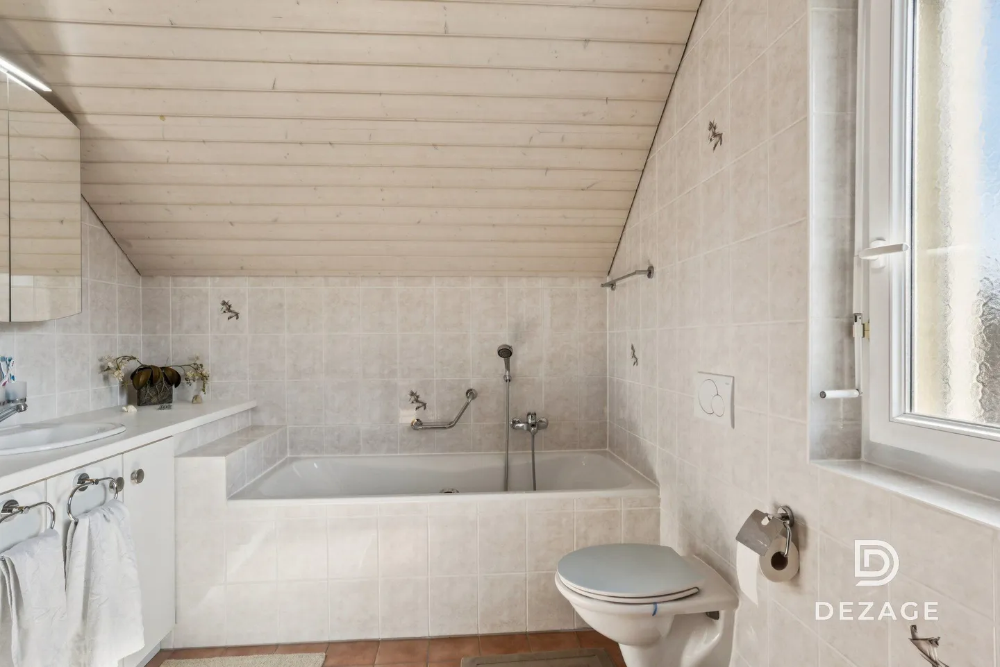 Villa familiare spaziosa alle porte di Losanna: grande giardino pianeggiante e jacuzzi a pochi passi dall'EHL! - Foto 8 di 13