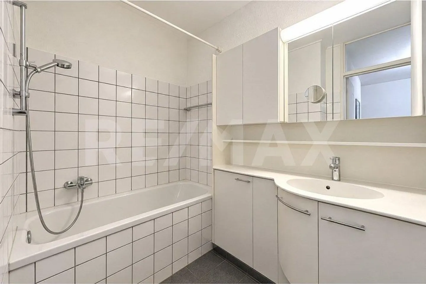 Vivere in tranquillità, vivere in centro: Il tuo appartamento di 3½ stanze a Riehen - Foto 11 di 13