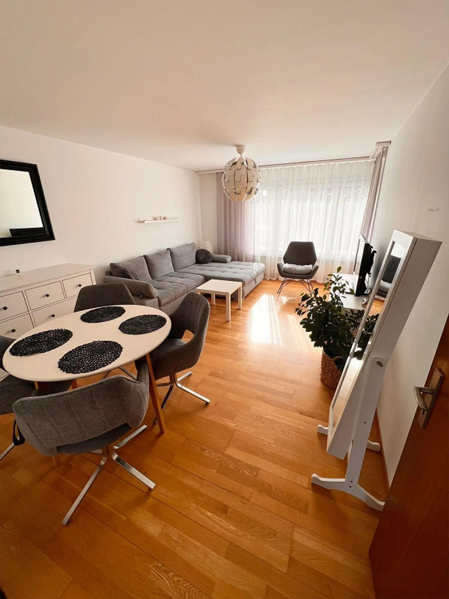 Helle Wohnung mit sonnigem Balkon - Foto 2 von 7