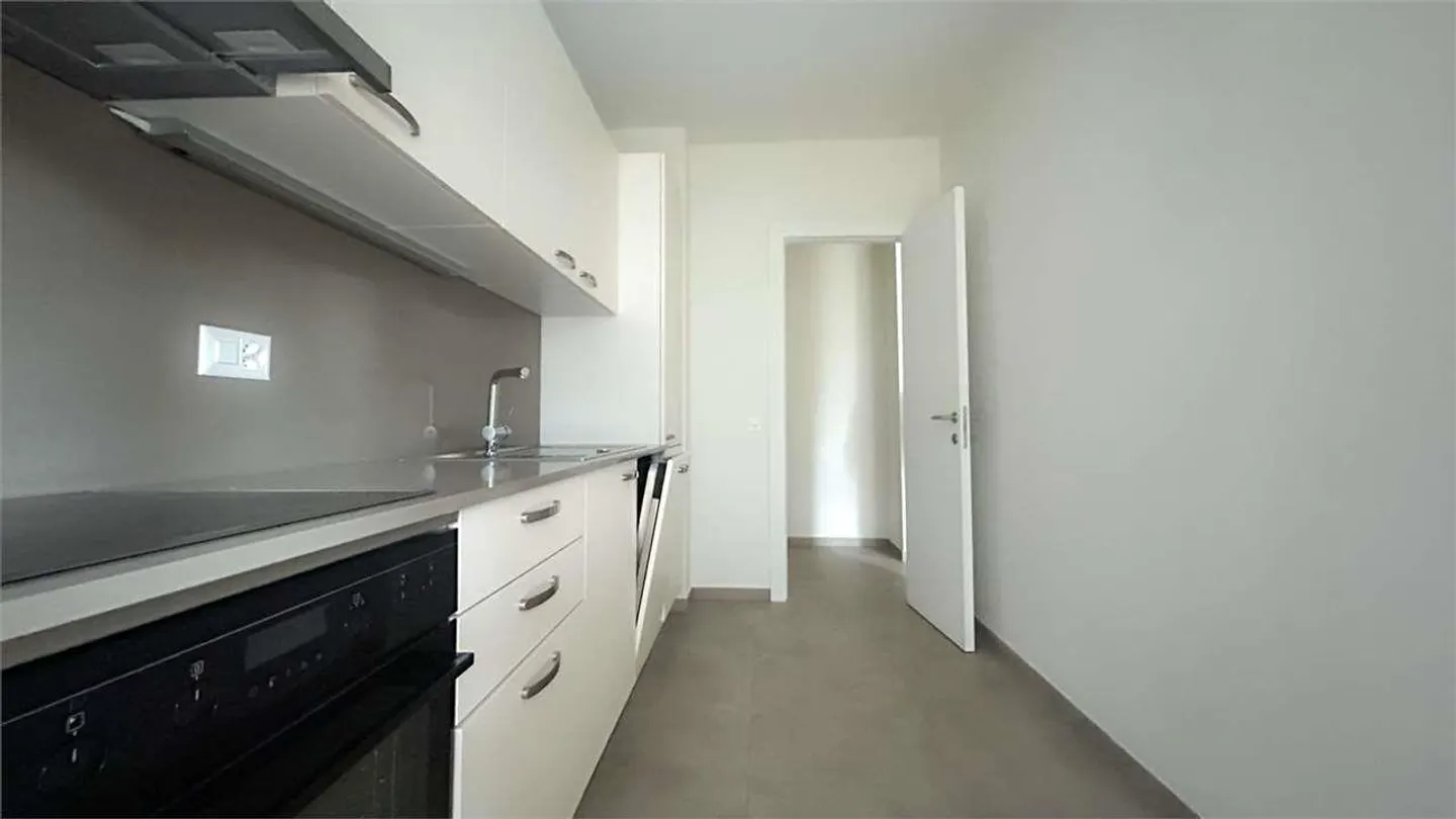 3.5-ROOM APARTMENT IN CASSARATE - Photo 4 of 10
