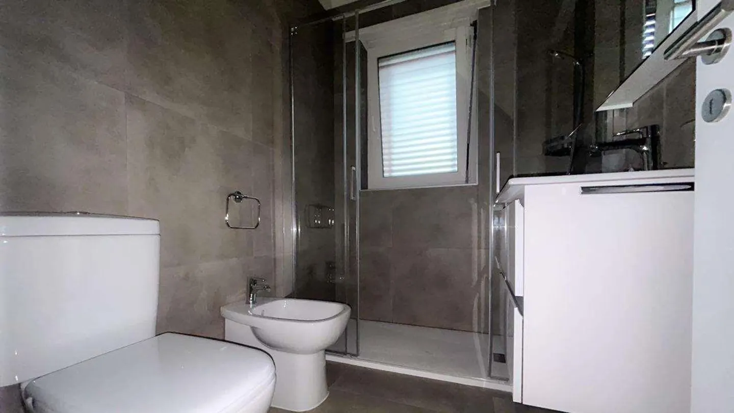 3.5-ROOM APARTMENT IN CASSARATE - Photo 7 of 10