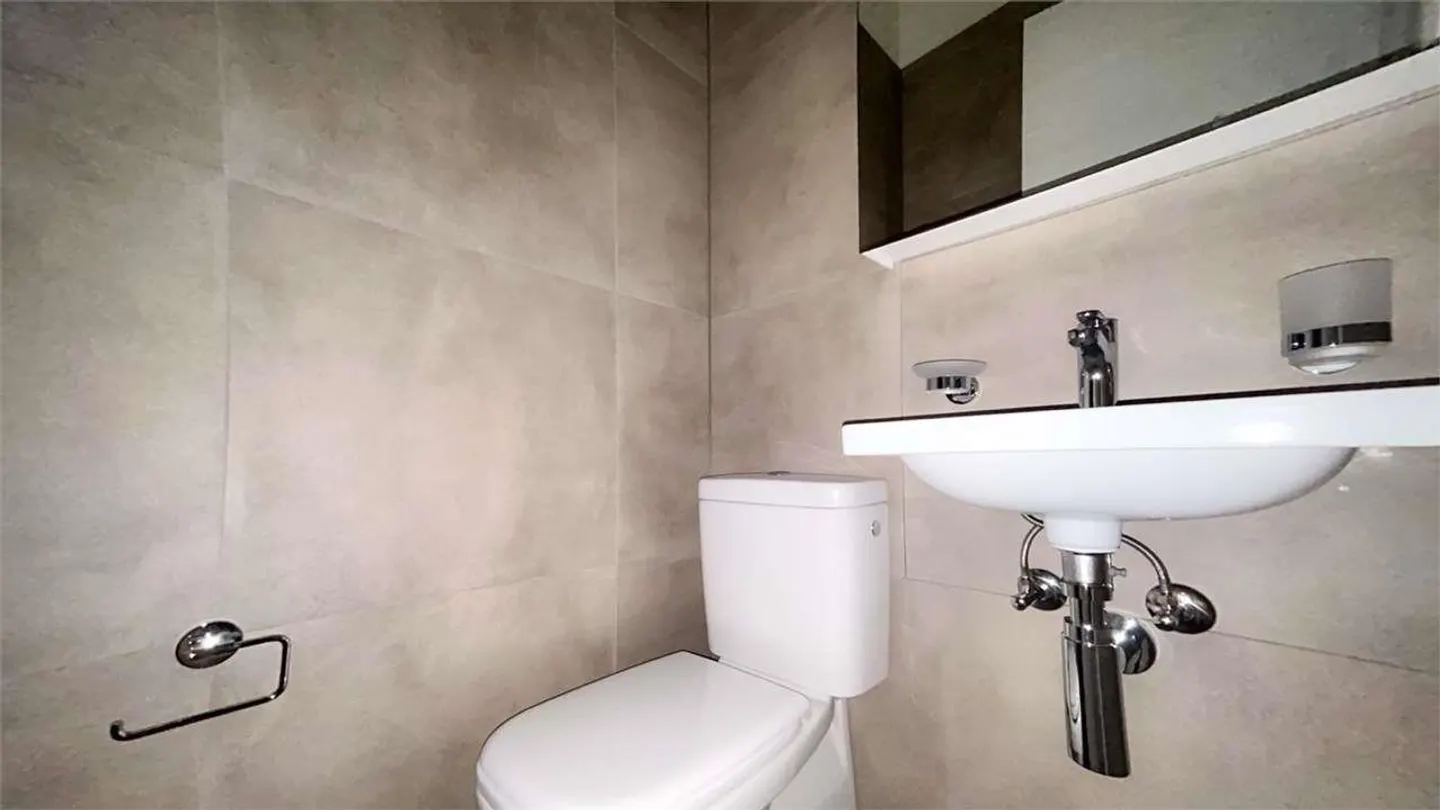 3.5-ROOM APARTMENT IN CASSARATE - Photo 8 of 10