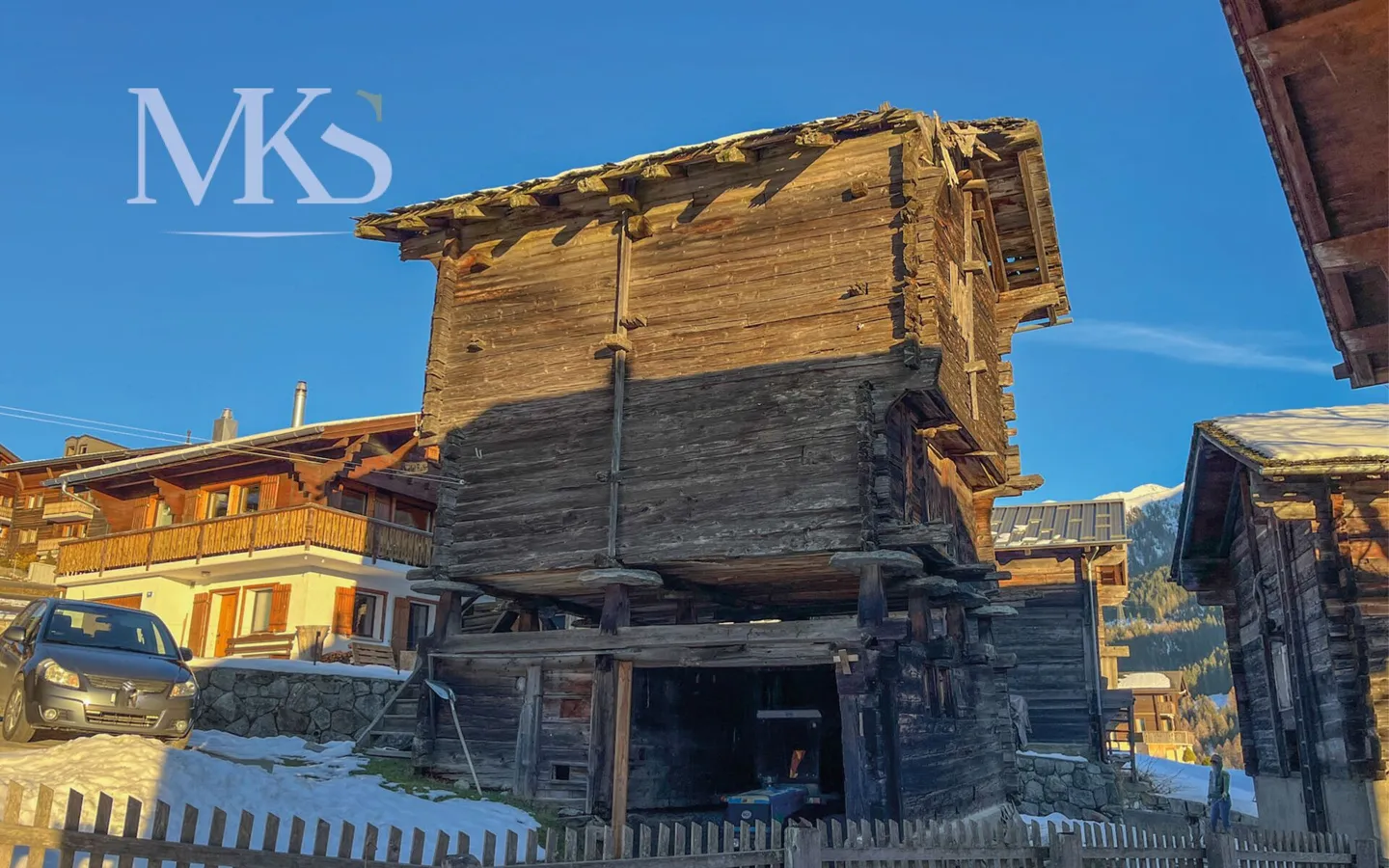 Progetto di ristrutturazione unico nel Goms - Fienile con prospettiva - Foto 3 di 20