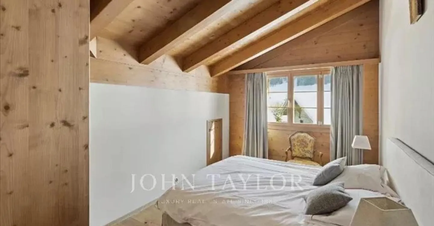 Modern Penthouse with Mountain Views - Photo 12 of 12