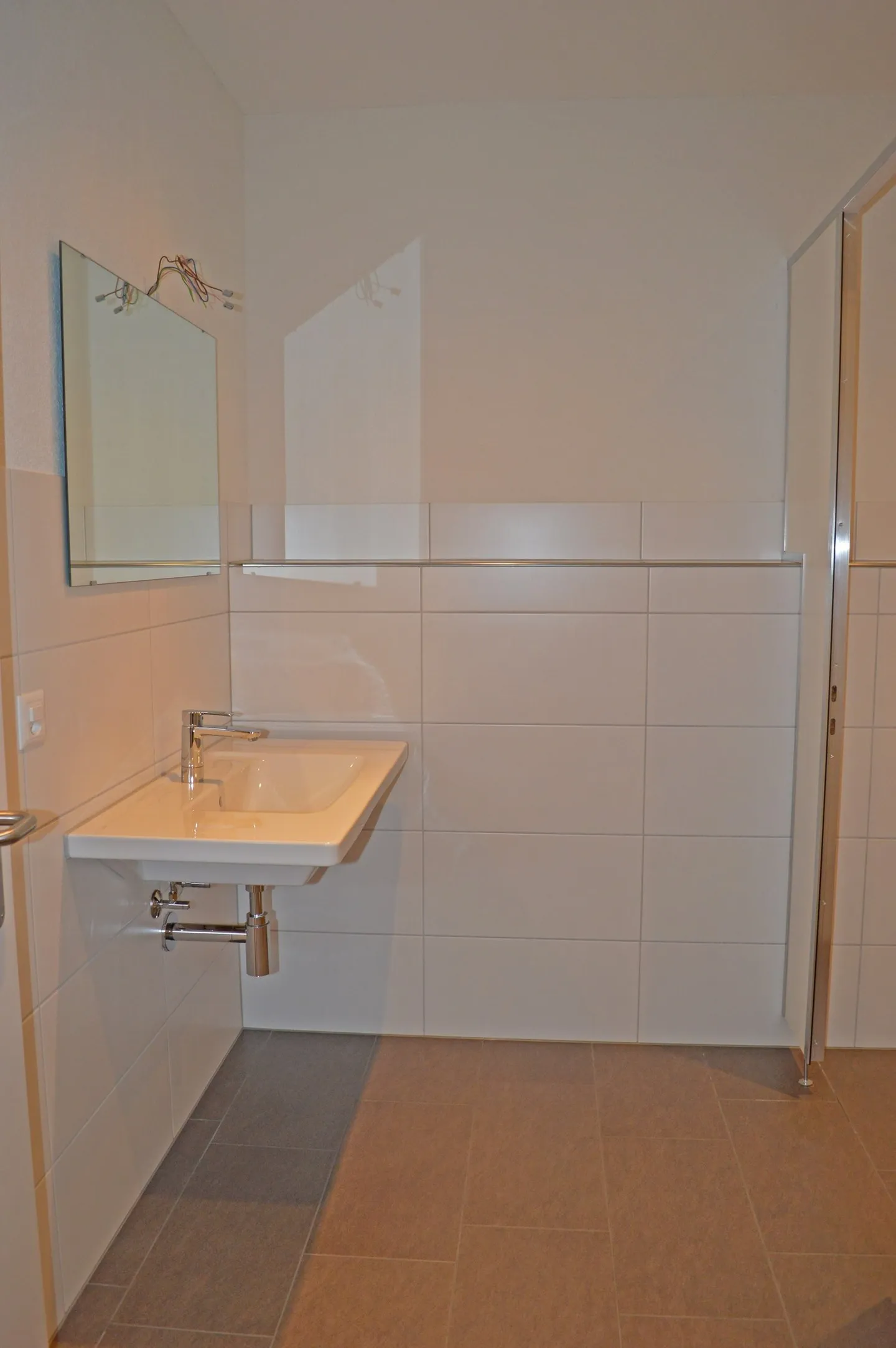 Spazio ufficio attraente e luminoso - Foto 11 di 11