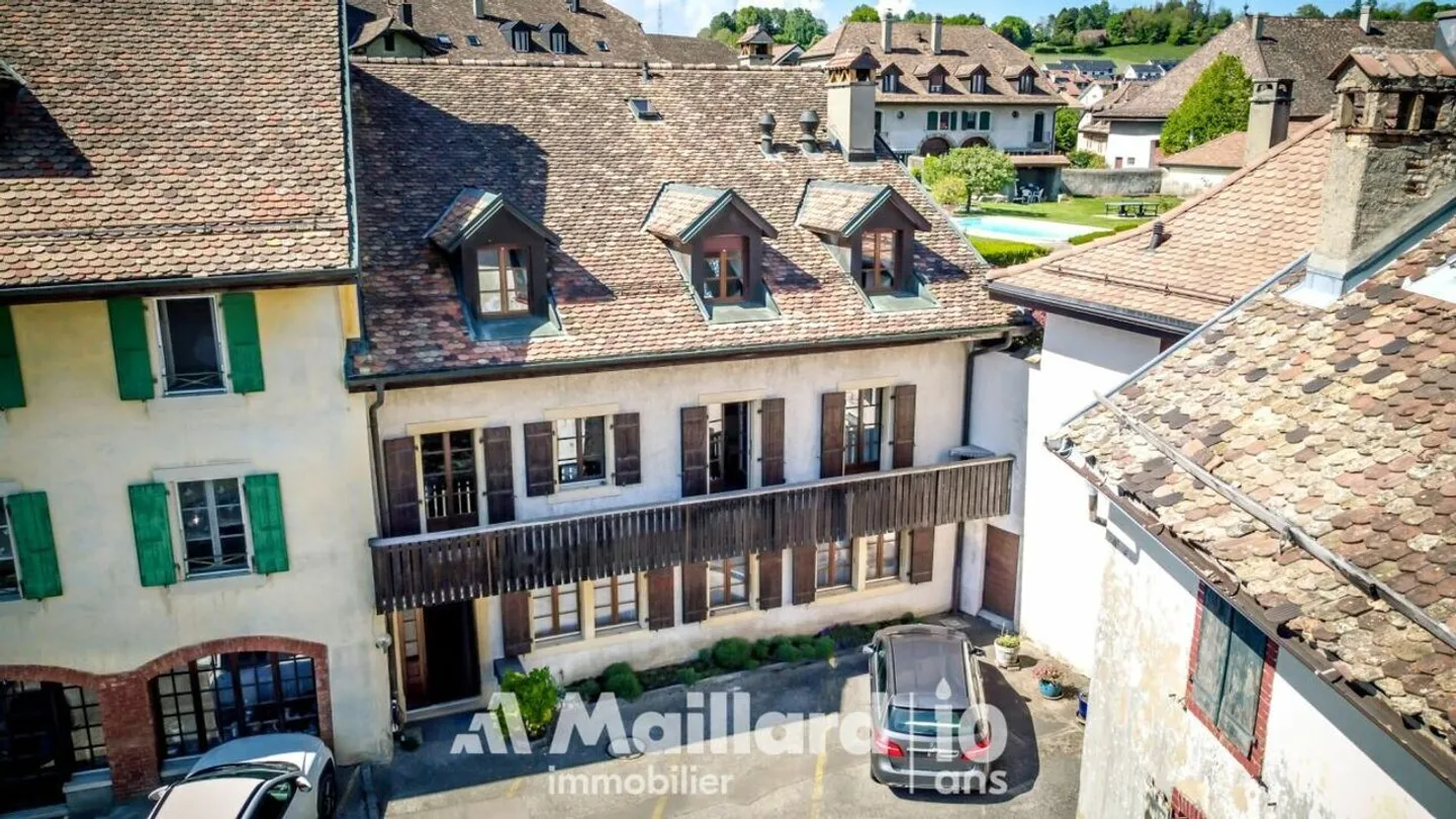 Appartamento affascinante con 3,5 stanze nel cuore di Yens - Foto 12 di 13