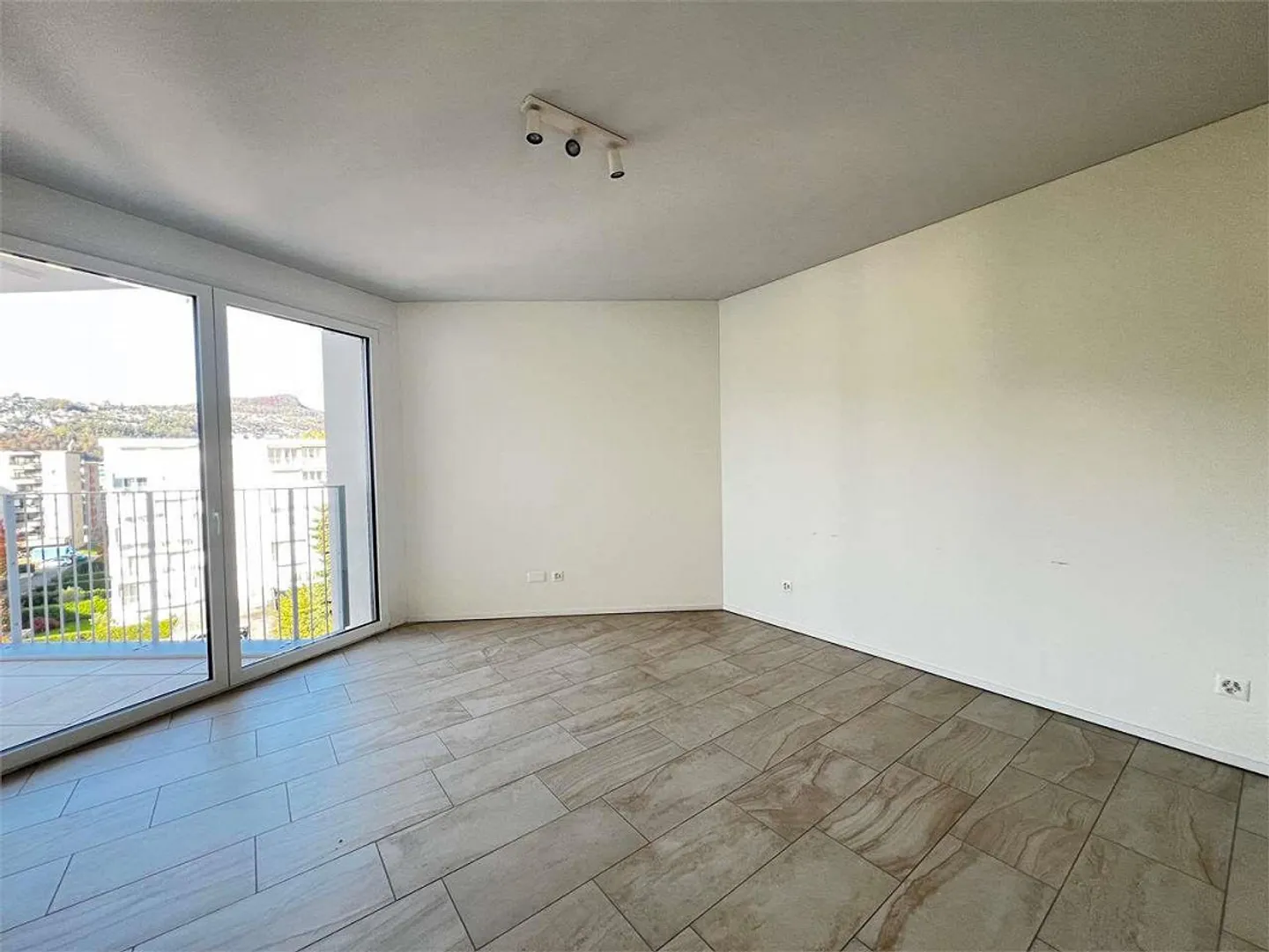 Ref. 2621 Viganello à louer penthouse 3.5 pièces - Photo 6 sur 8