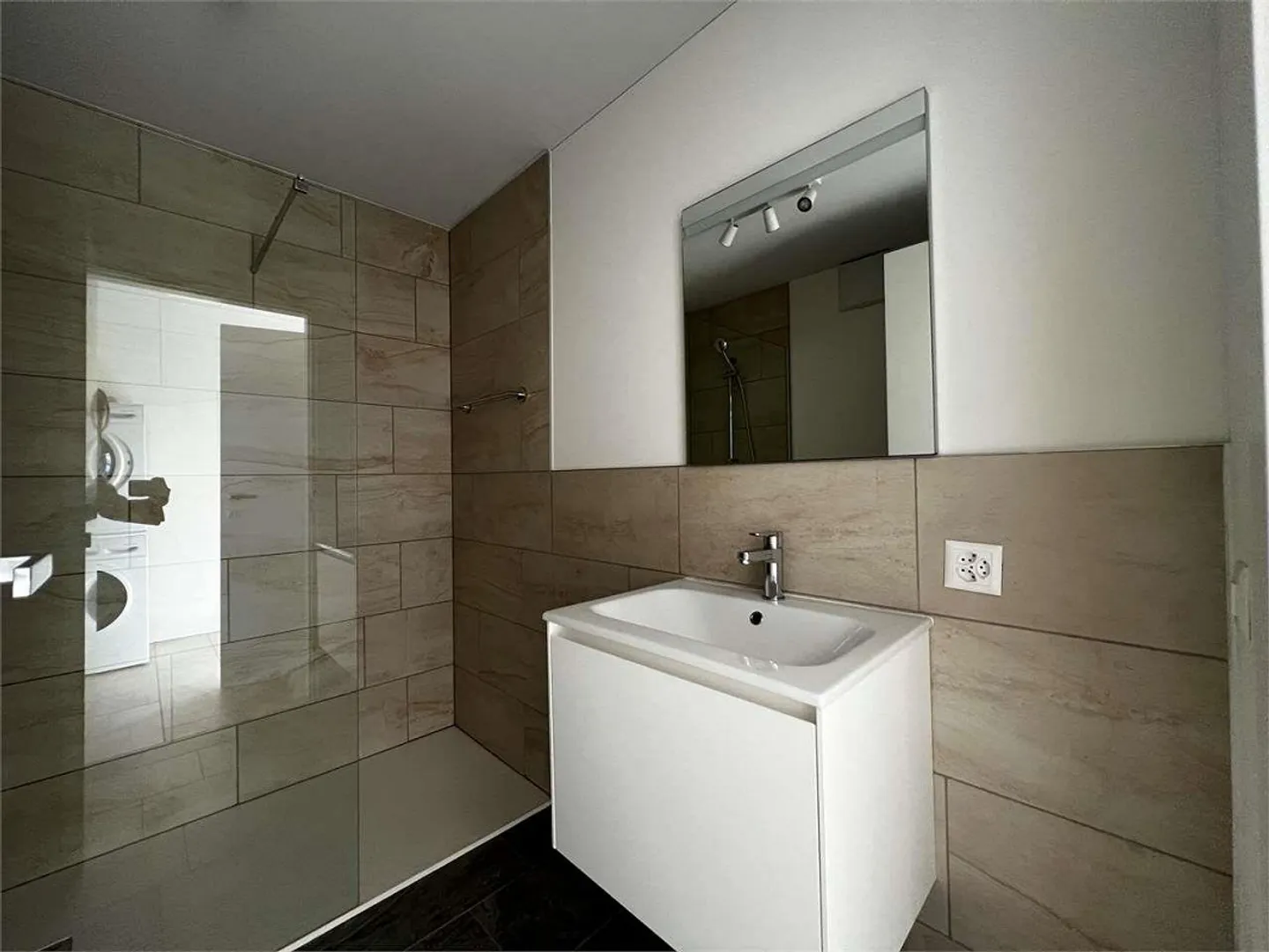 Ref. 2621 Viganello à louer penthouse 3.5 pièces - Photo 8 sur 8